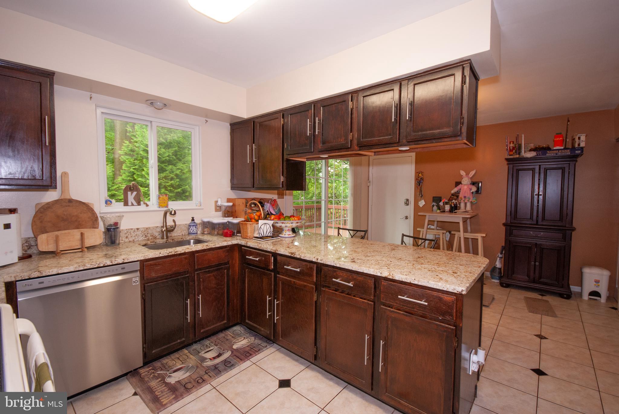 MCDONALD KNOLLS - Residential Lease