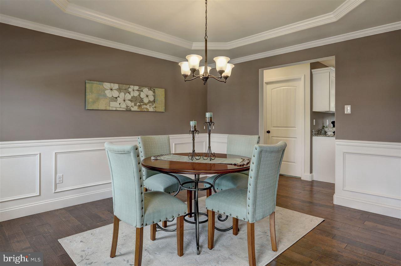 SHERIDAN MANOR - Residential