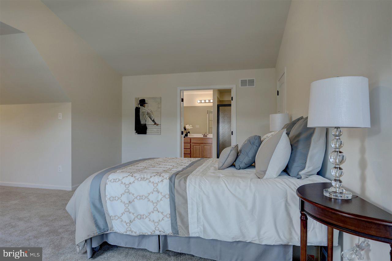 SHERIDAN MANOR - Residential