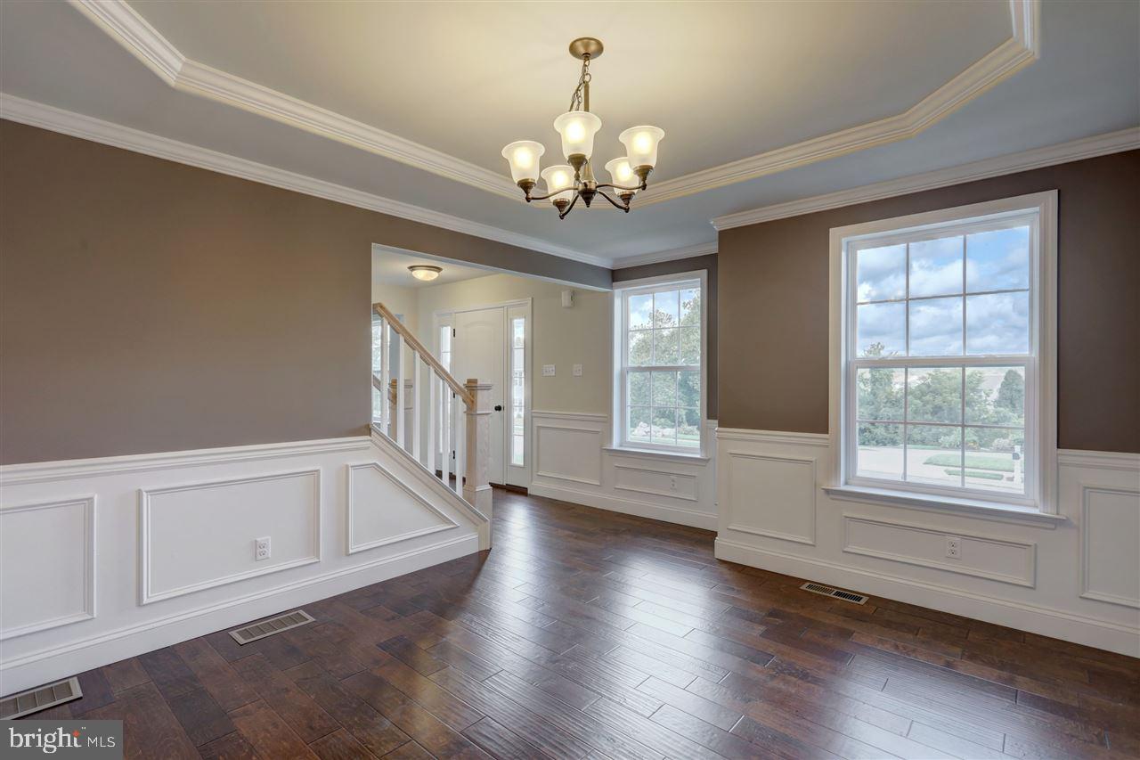 SHERIDAN MANOR - Residential