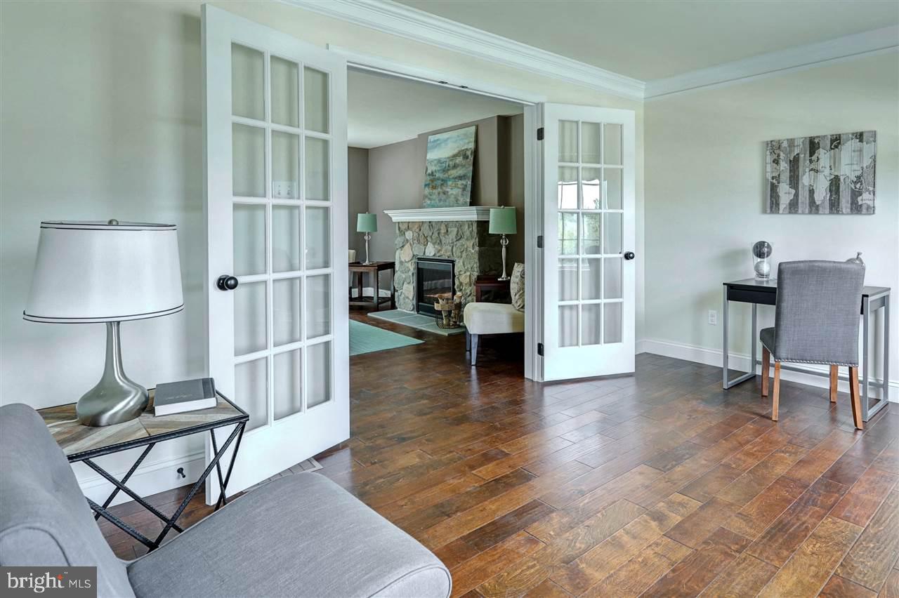 SHERIDAN MANOR - Residential