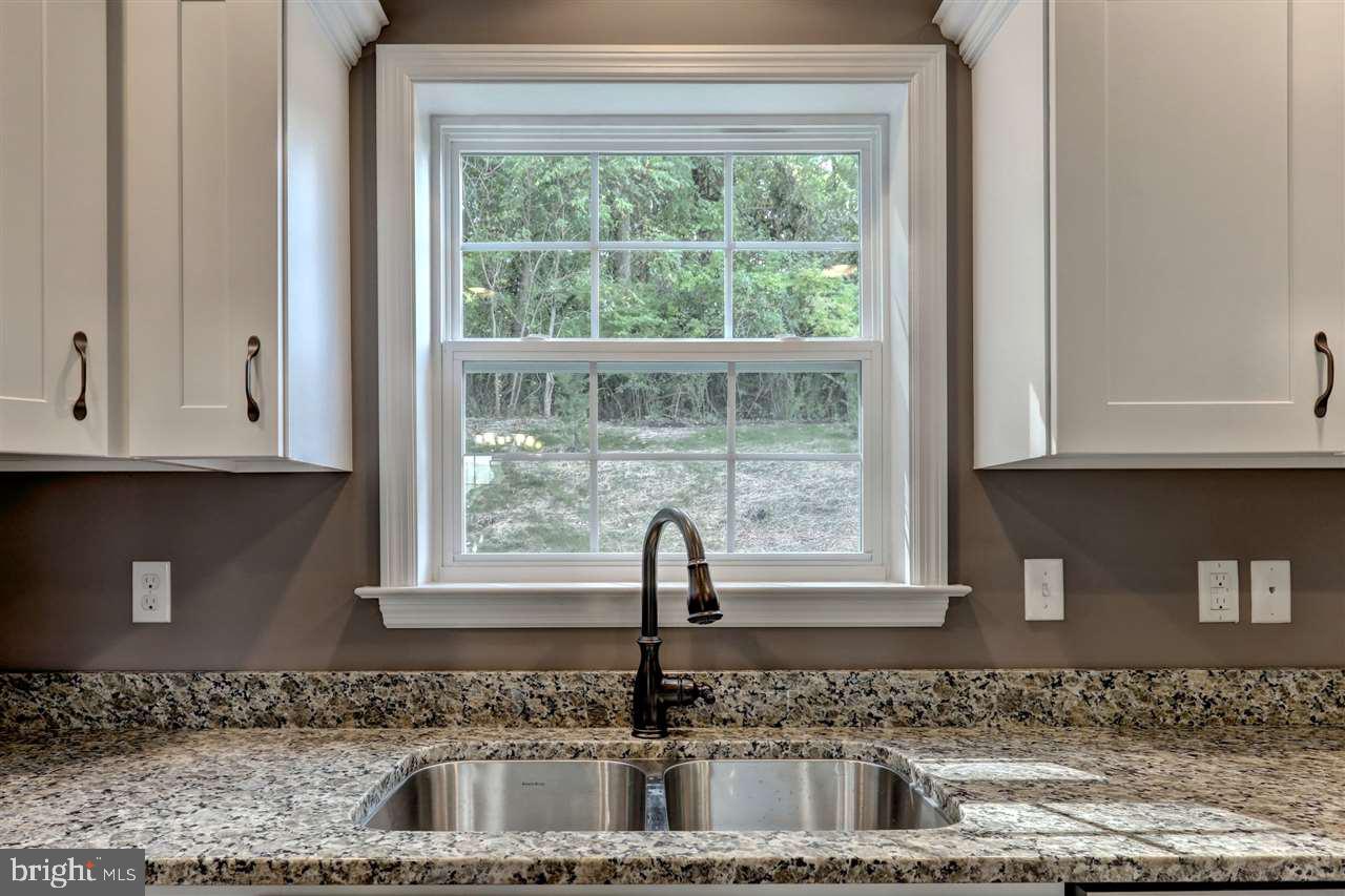 SHERIDAN MANOR - Residential