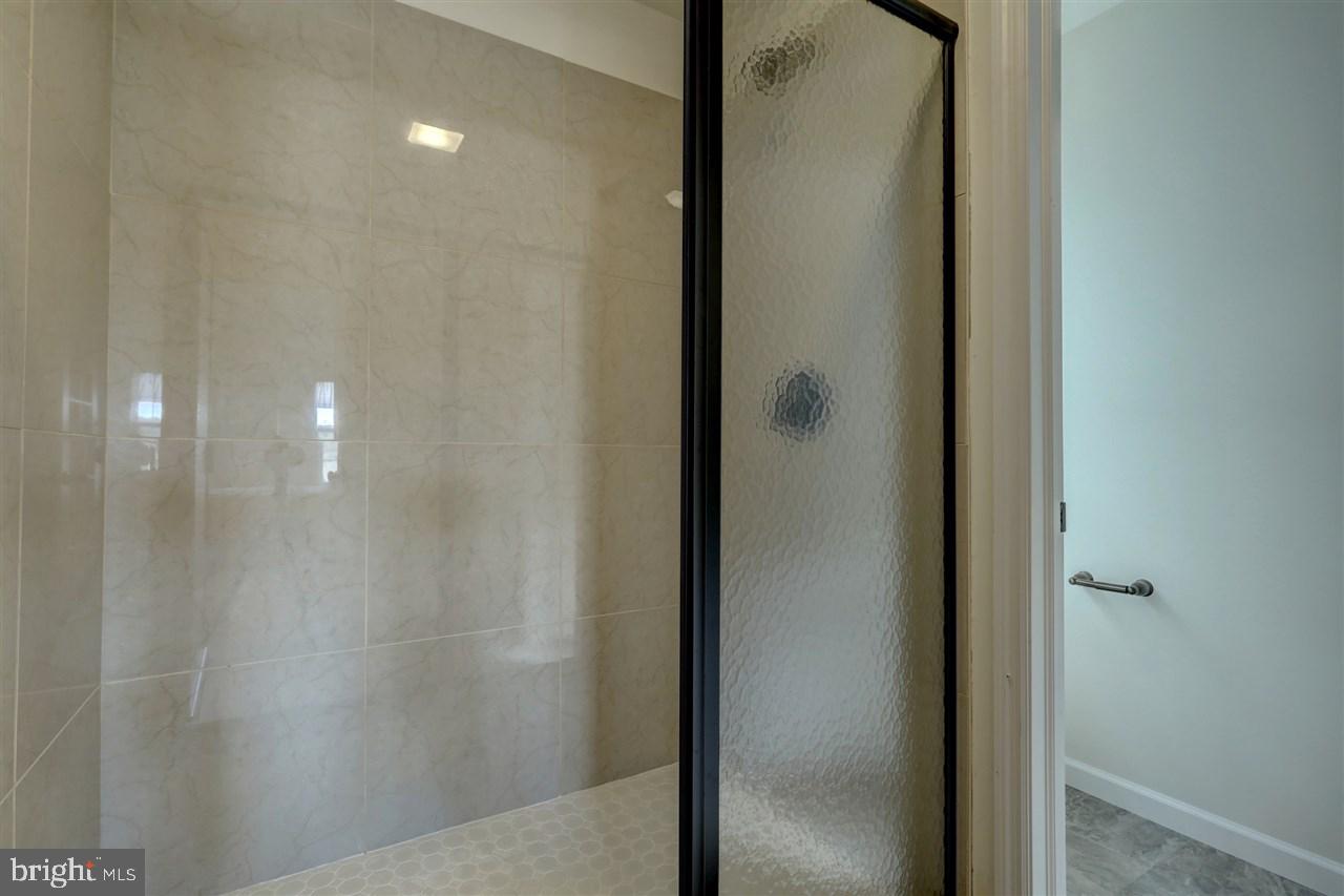 SHERIDAN MANOR - Residential