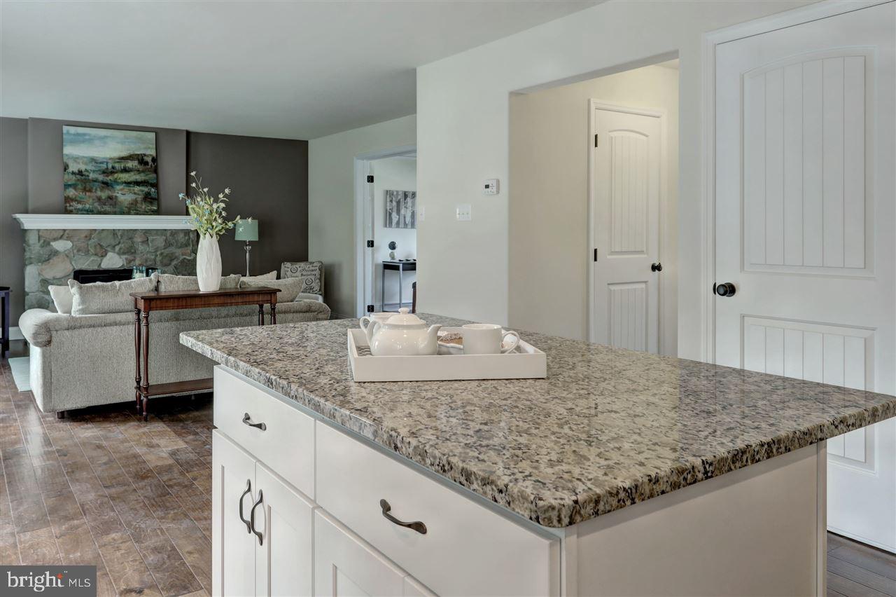 SHERIDAN MANOR - Residential