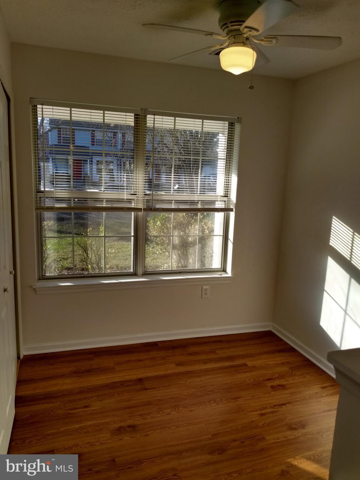 ST CHARLES SUB - HAMPSHIRE - Residential Lease