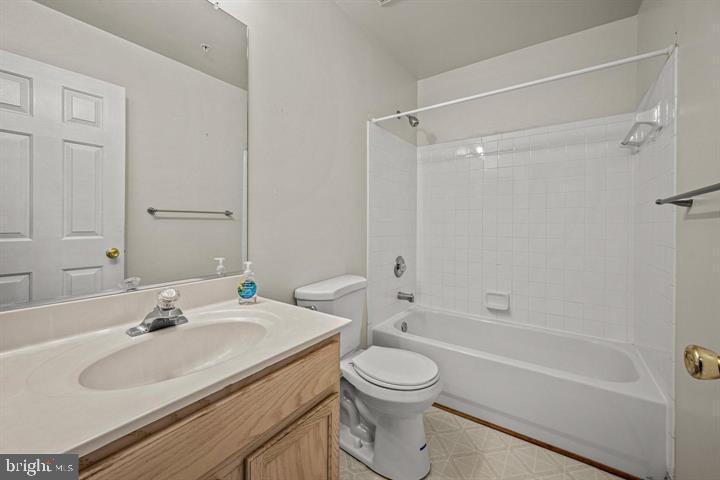 CROSSWELL FARMS - Residential Lease