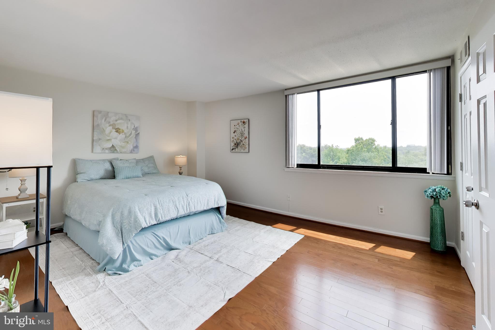 118 MONROE STREET 118-910