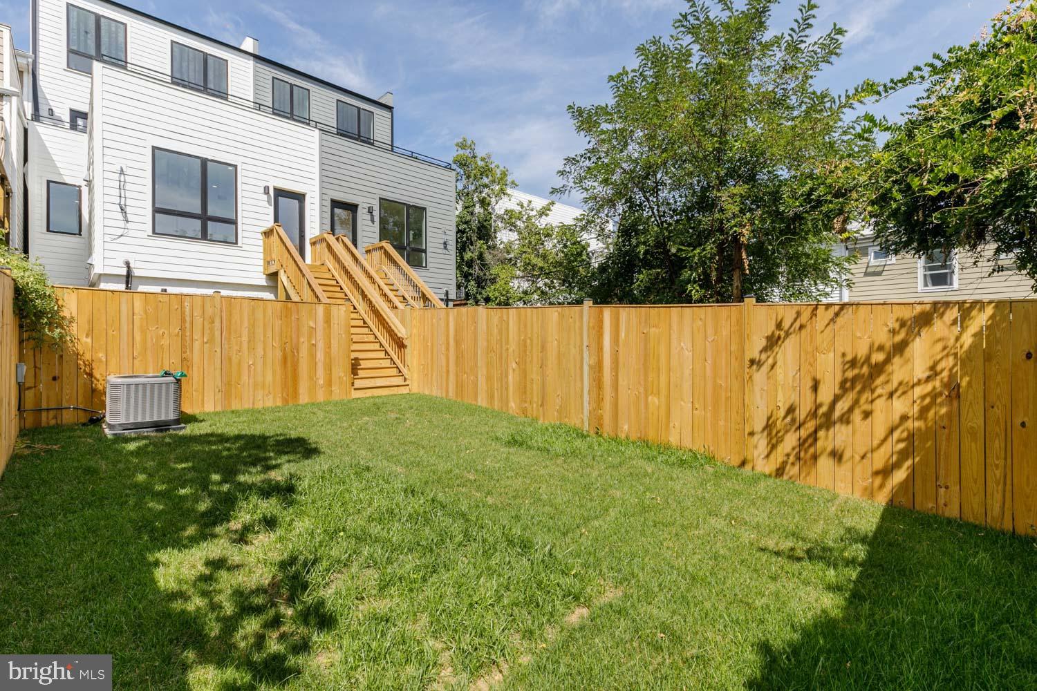 428 MANOR PLACE NW 1