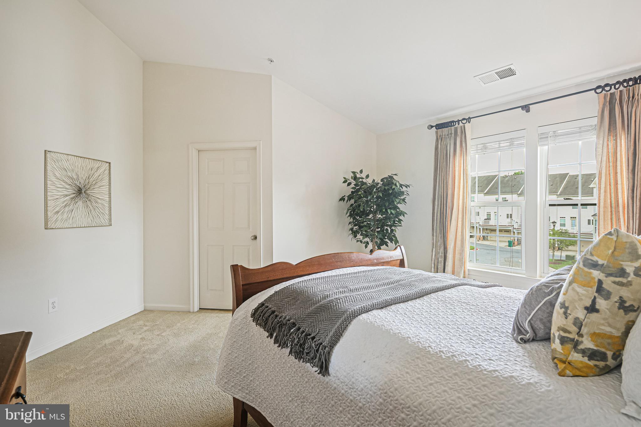 DORSEY CROSSING - Residential