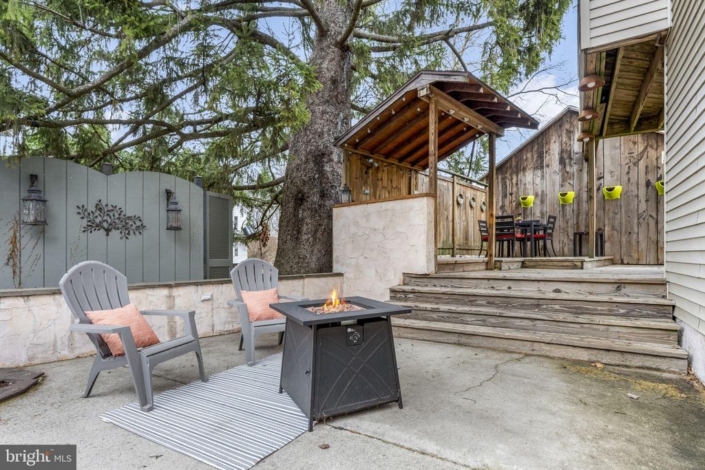 Photo of 332 N Cedar Street, LITITZ, PA 17543 (MLS # PALA2069918)