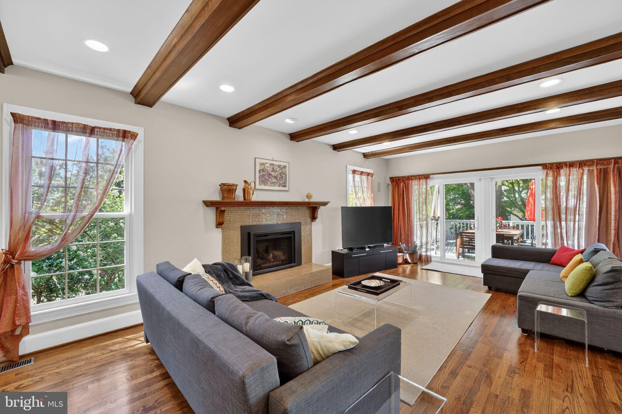 WESTMORELAND HILLS - Residential