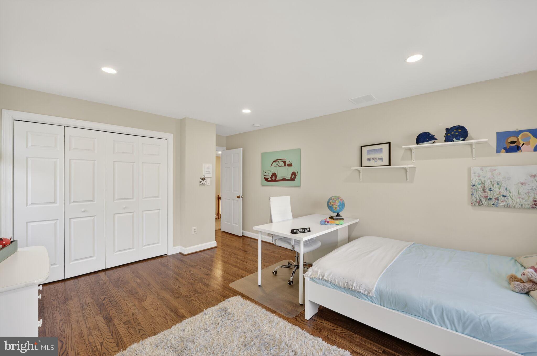 WESTMORELAND HILLS - Residential