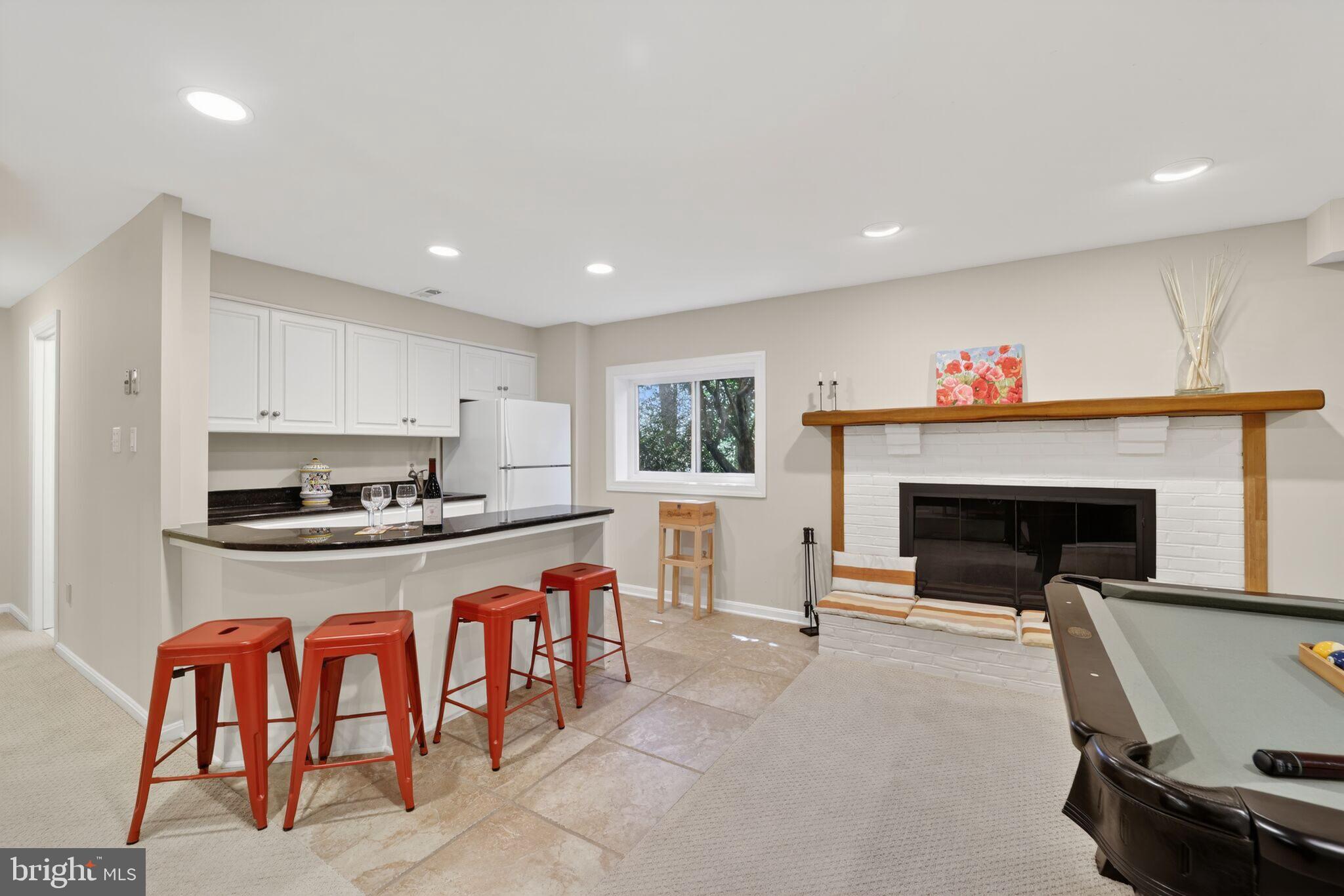 WESTMORELAND HILLS - Residential