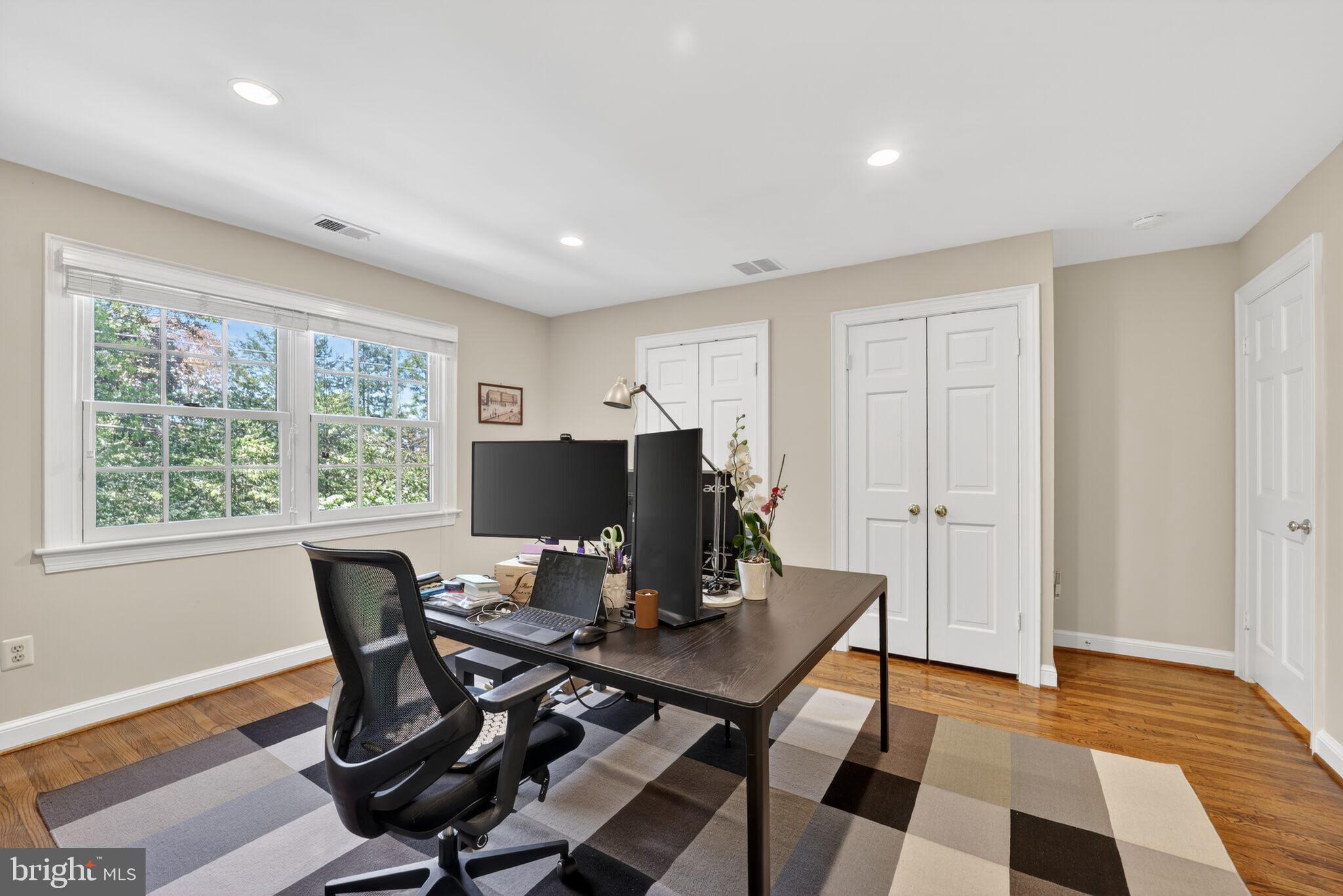 WESTMORELAND HILLS - Residential