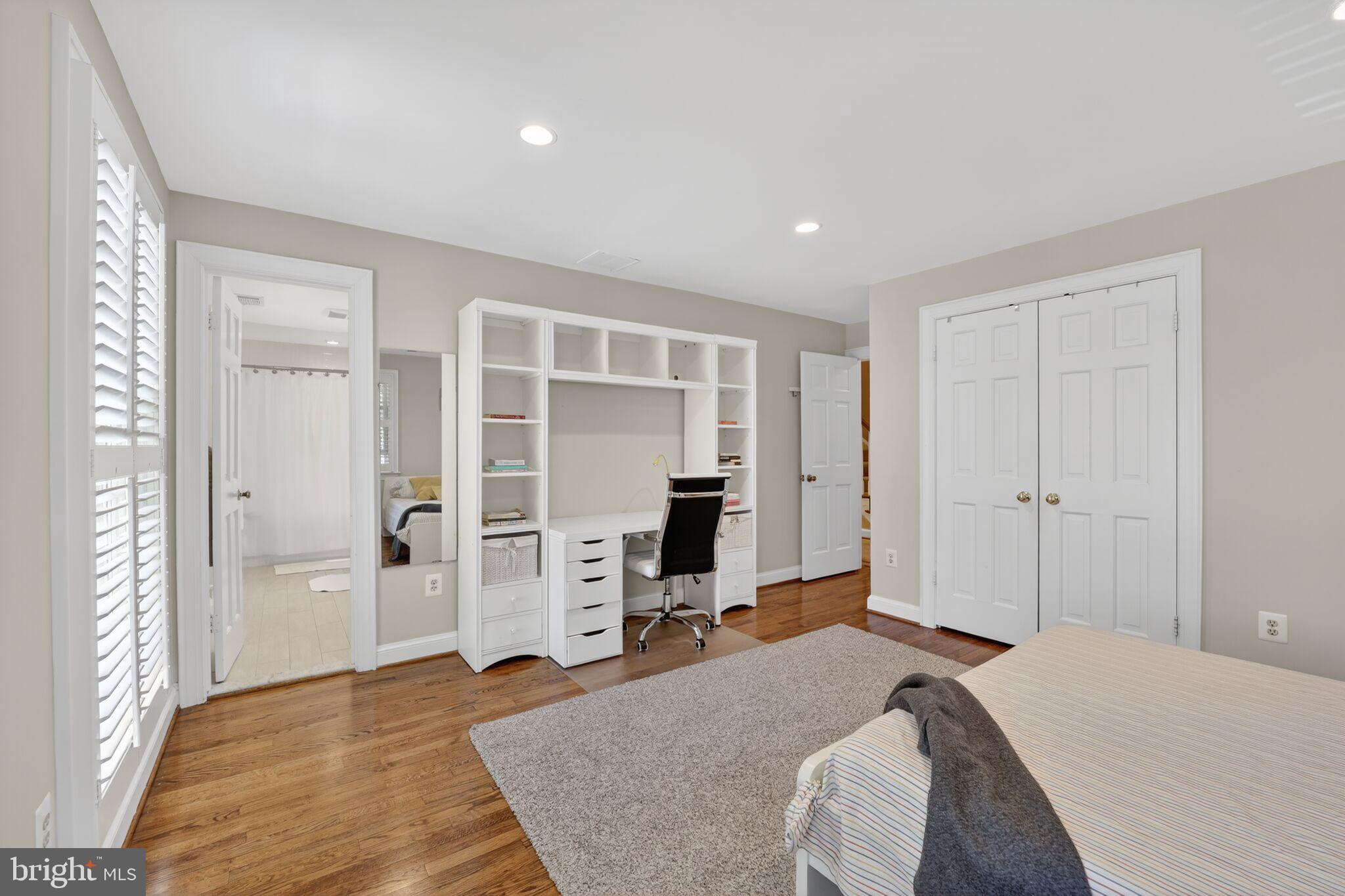 WESTMORELAND HILLS - Residential