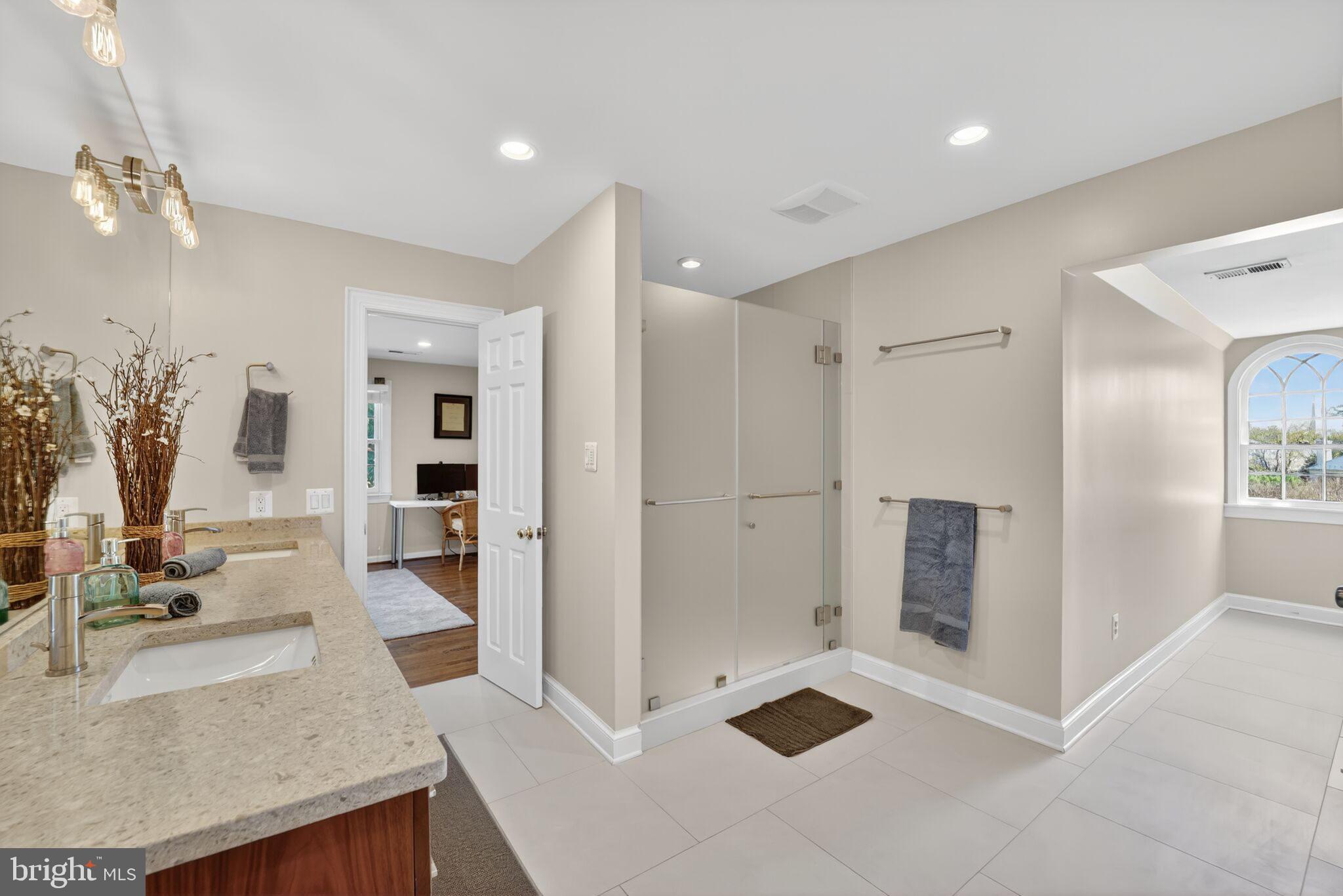 WESTMORELAND HILLS - Residential