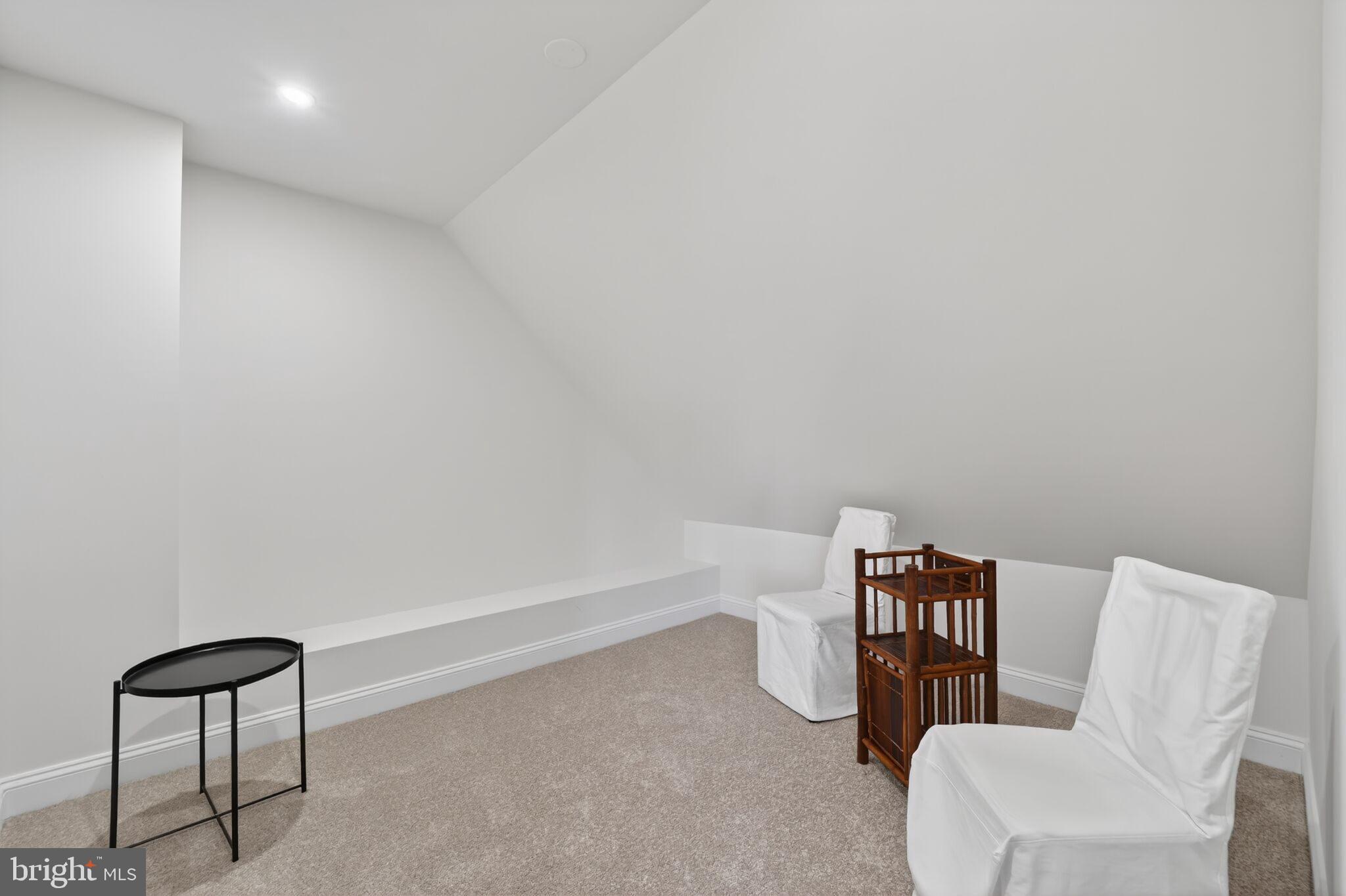 WESTMORELAND HILLS - Residential