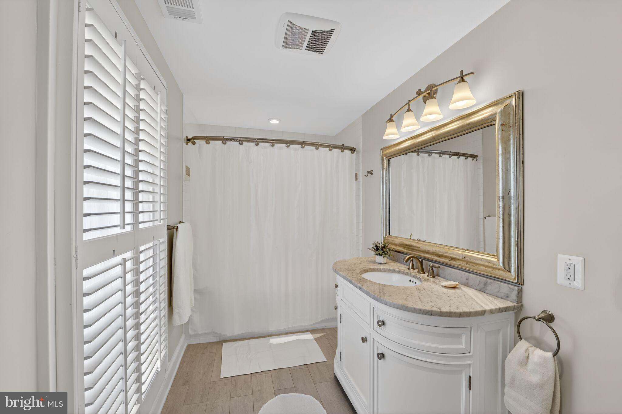 WESTMORELAND HILLS - Residential