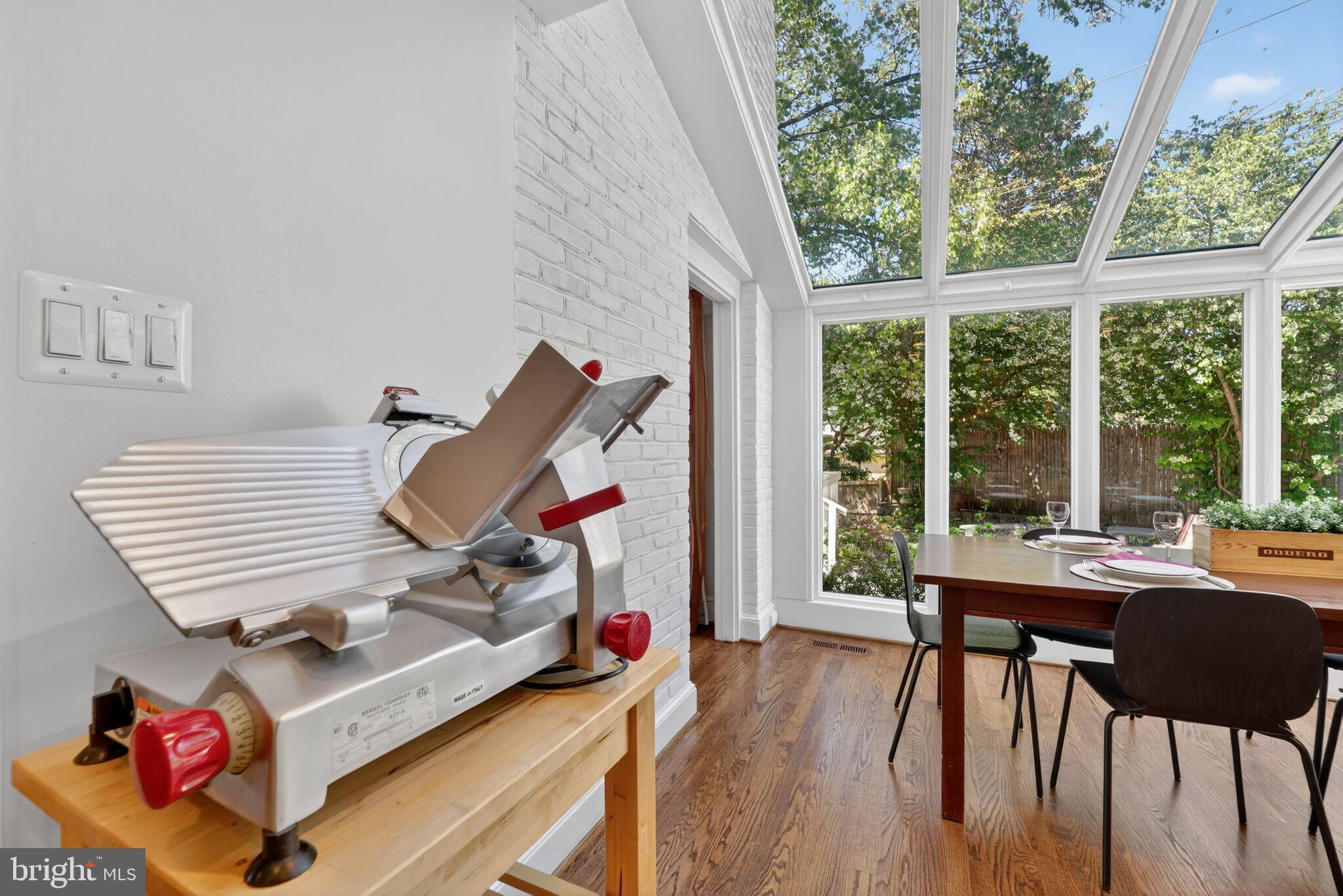 WESTMORELAND HILLS - Residential