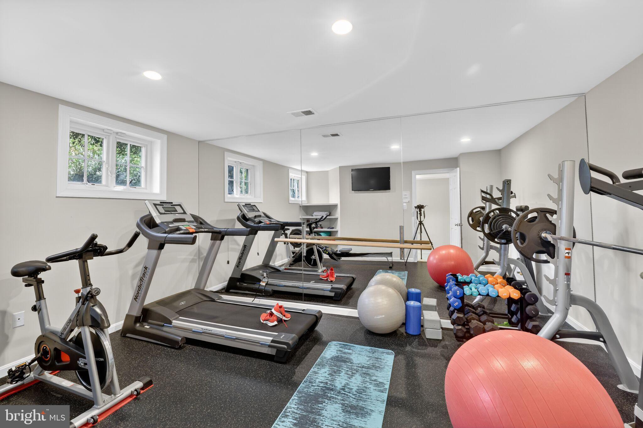 WESTMORELAND HILLS - Residential