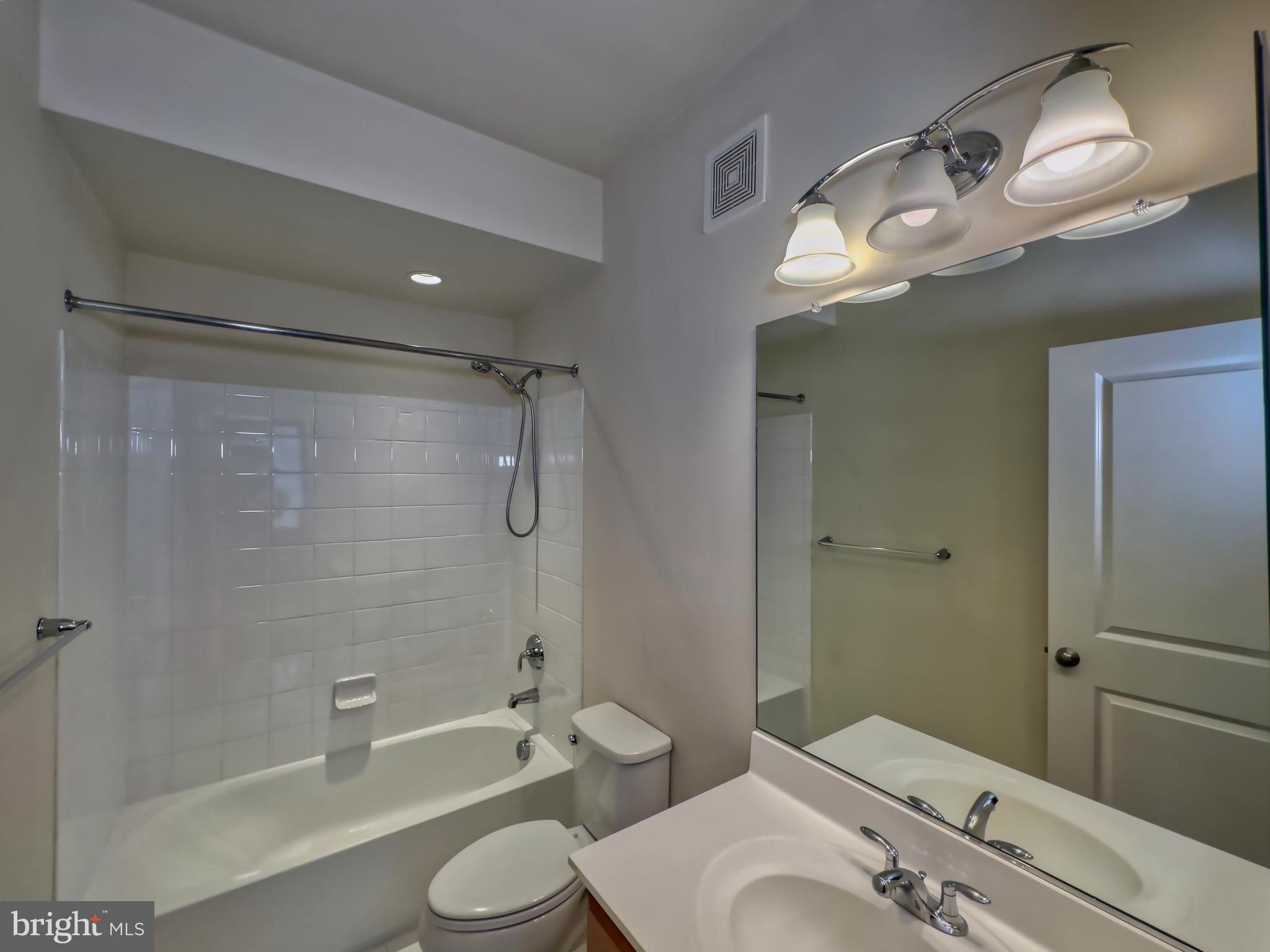 LOUDOUN VALLEY BUCKINGHAM - Residential Lease