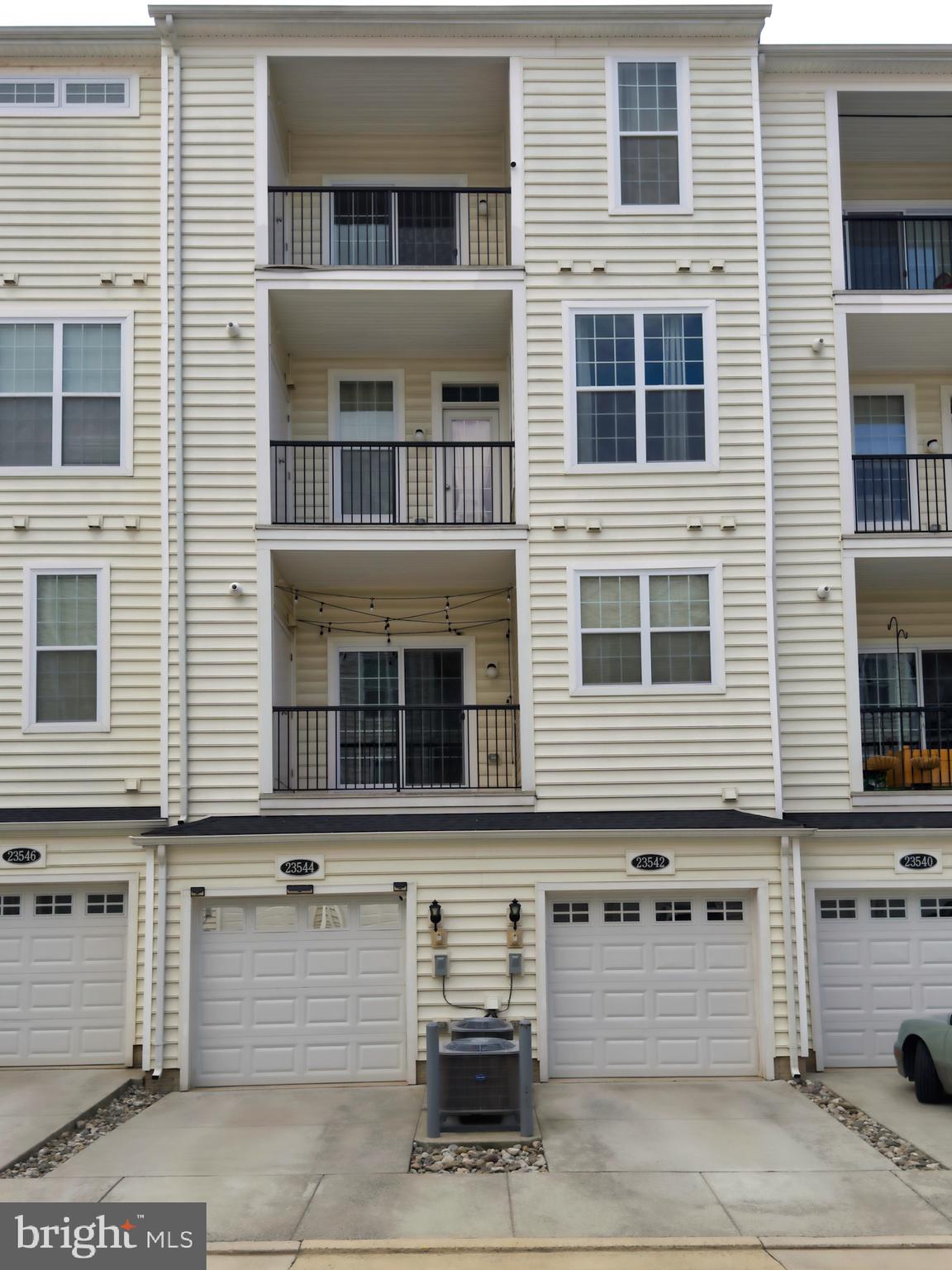 LOUDOUN VALLEY BUCKINGHAM - Residential Lease