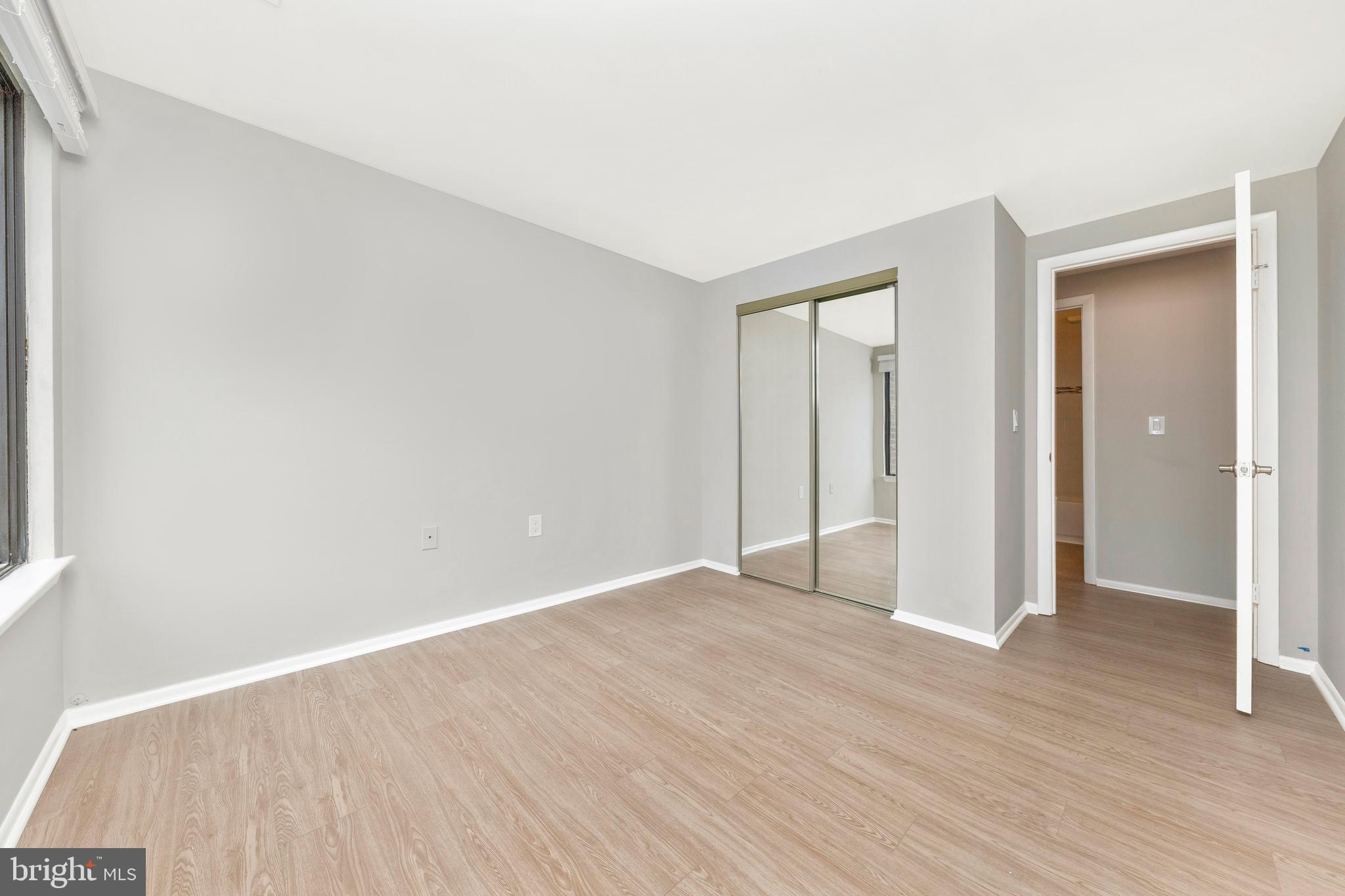 FARMINGDALE - Residential