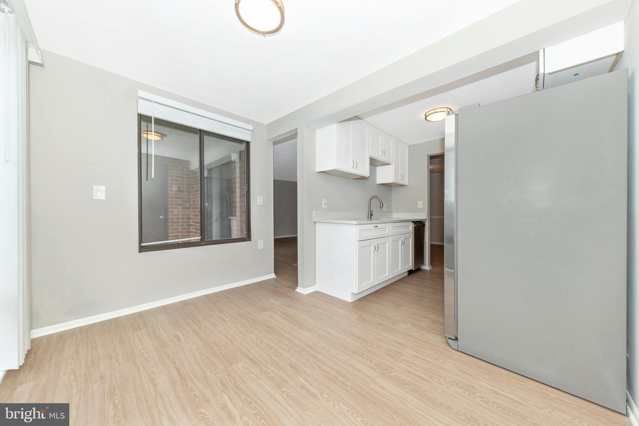 FARMINGDALE - Residential