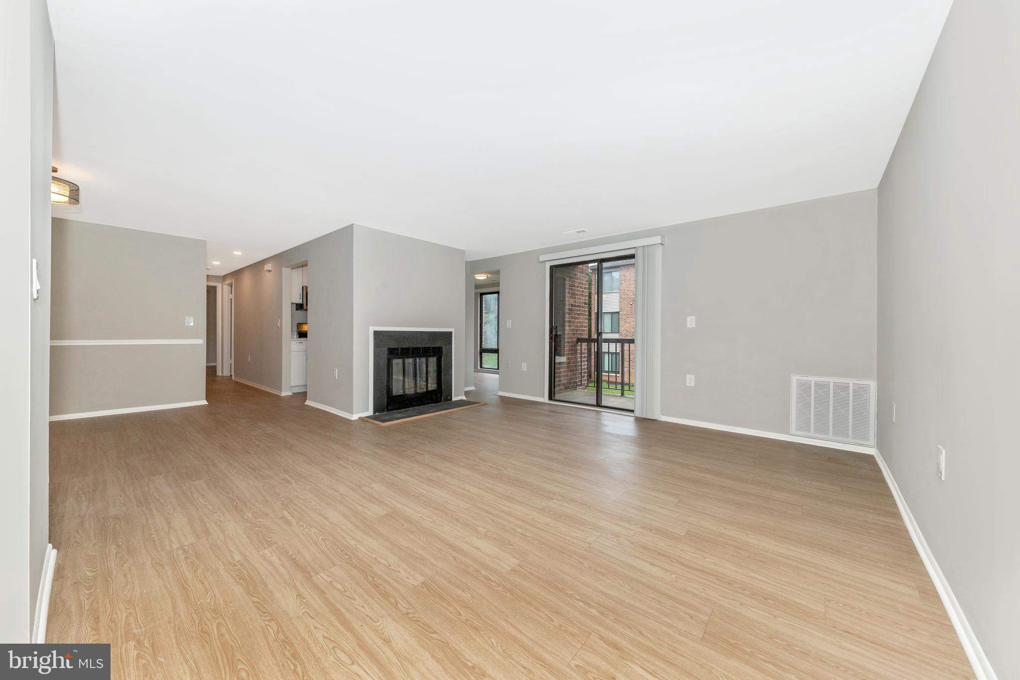 FARMINGDALE - Residential