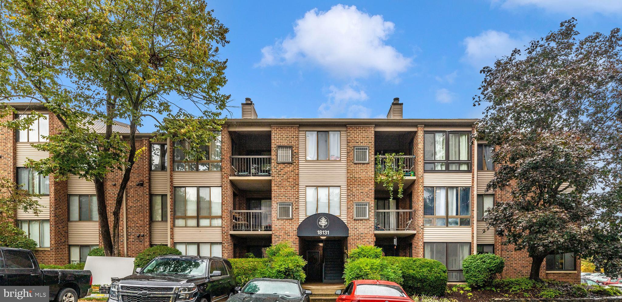 FARMINGDALE - Residential