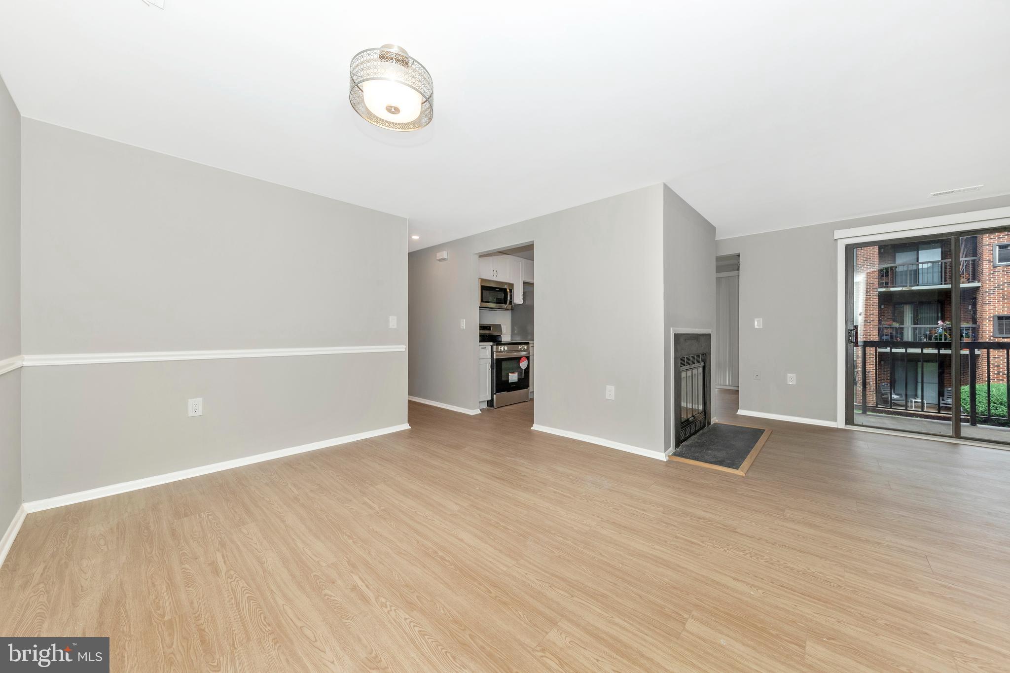 FARMINGDALE - Residential