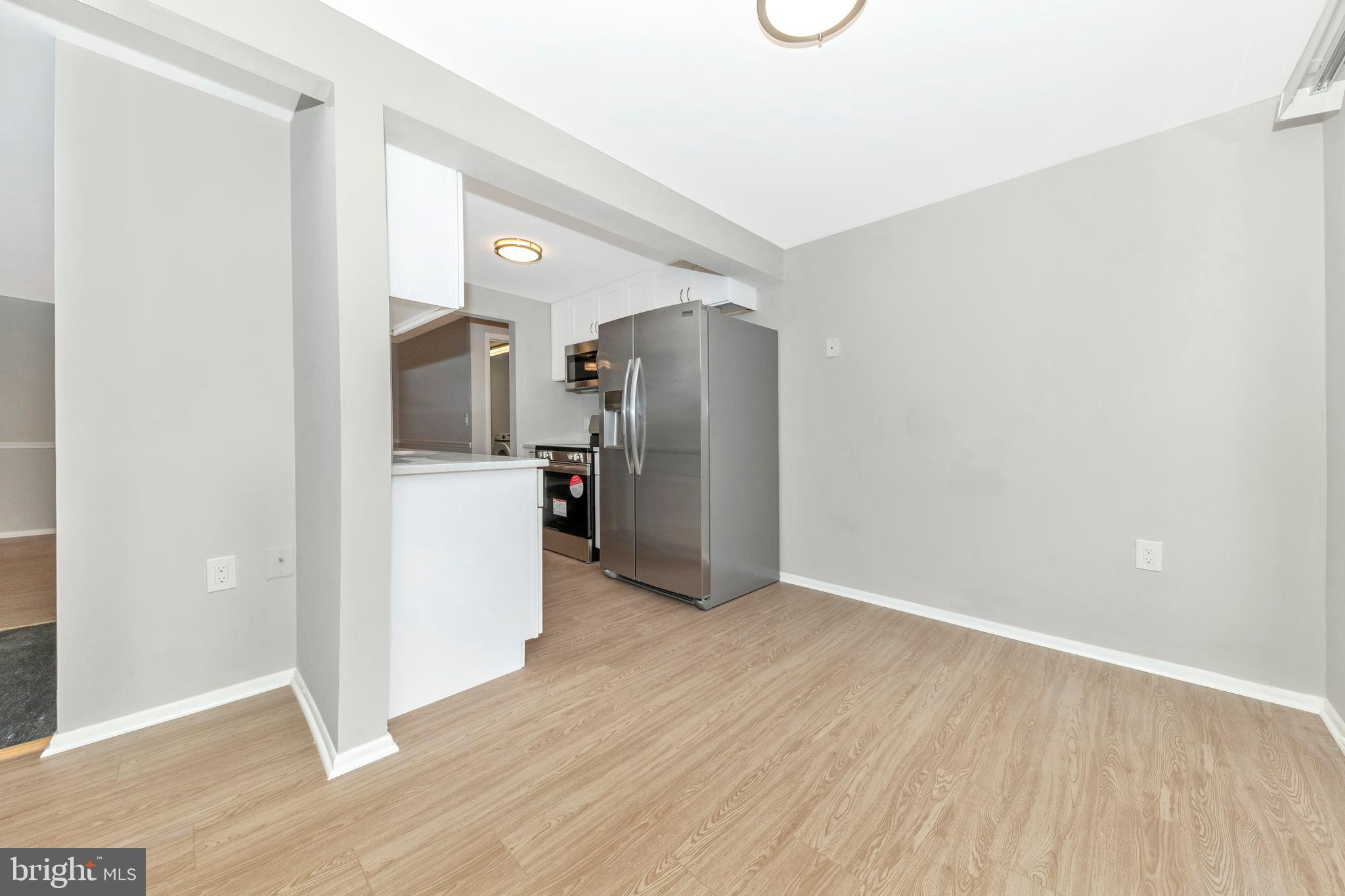 FARMINGDALE - Residential