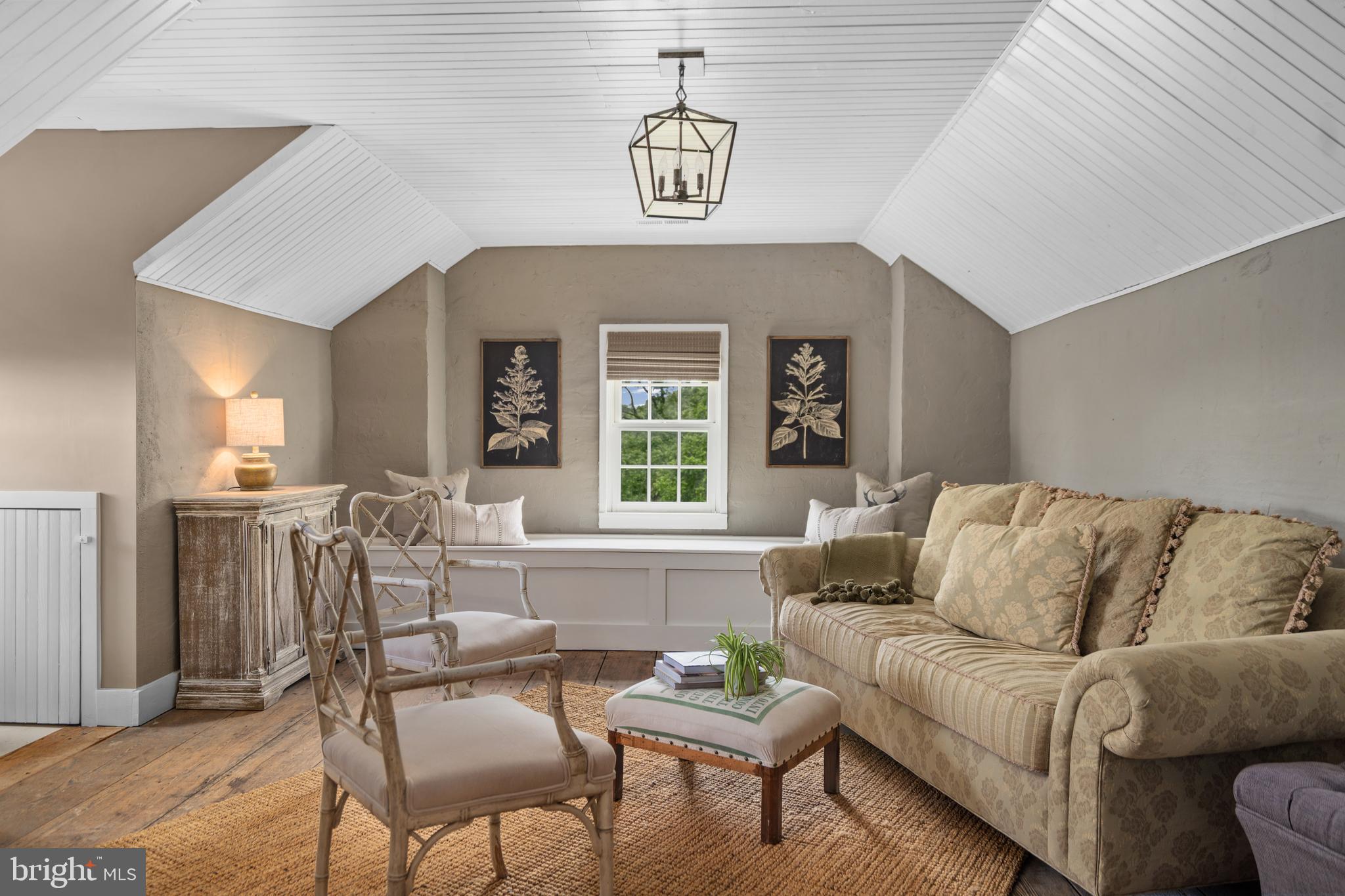 MELROSE FARM - Residential