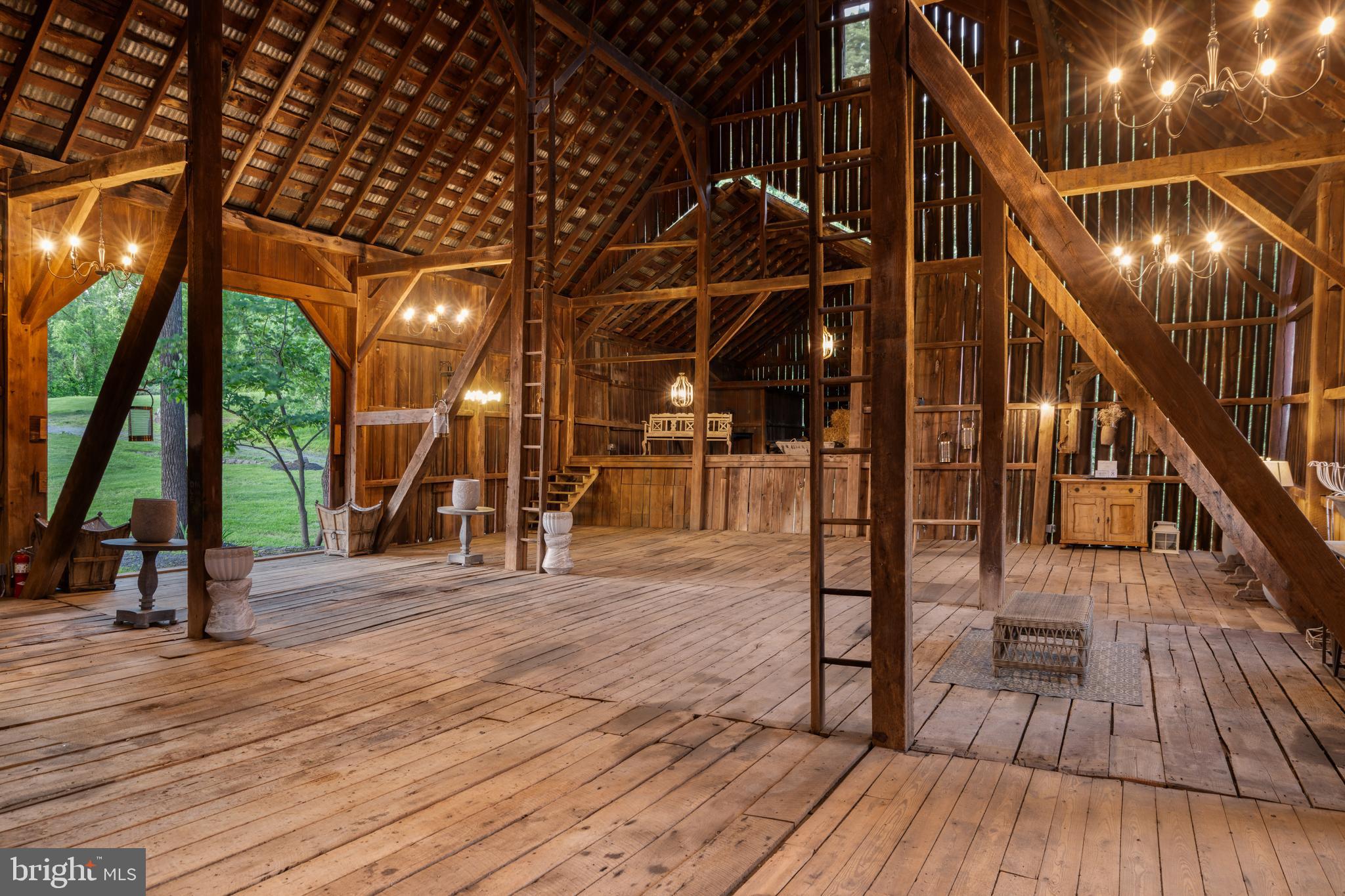 MELROSE FARM - Residential