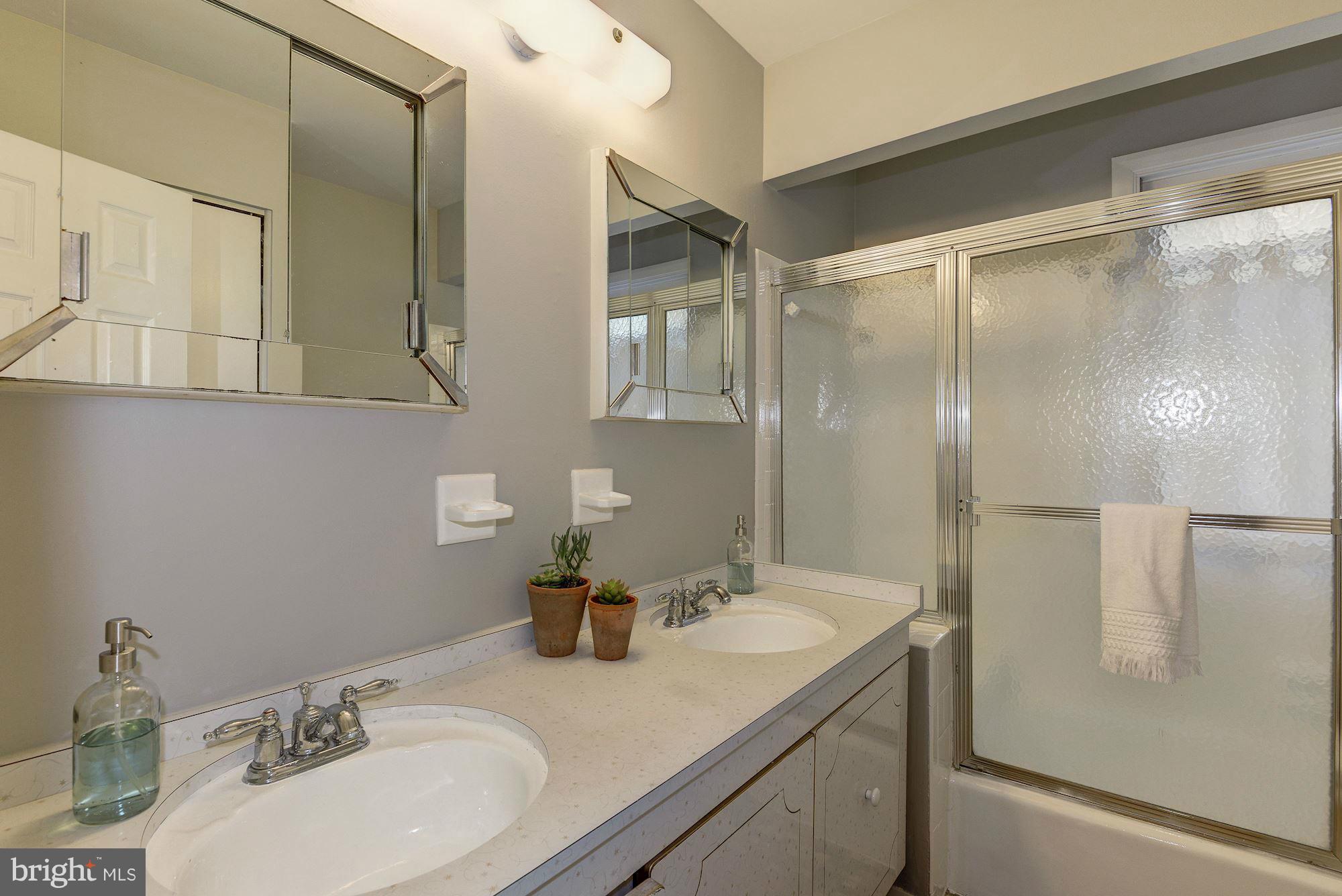 CHARTWELL - Residential