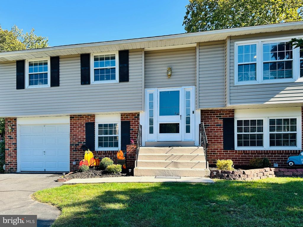Photo of 518 Delvale Road, YARDLEY, PA 19067 (MLS # PABU2106676)