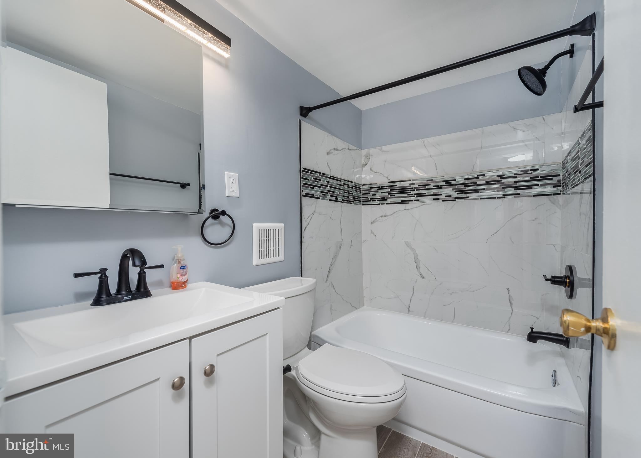 ADELPHI - Residential Lease