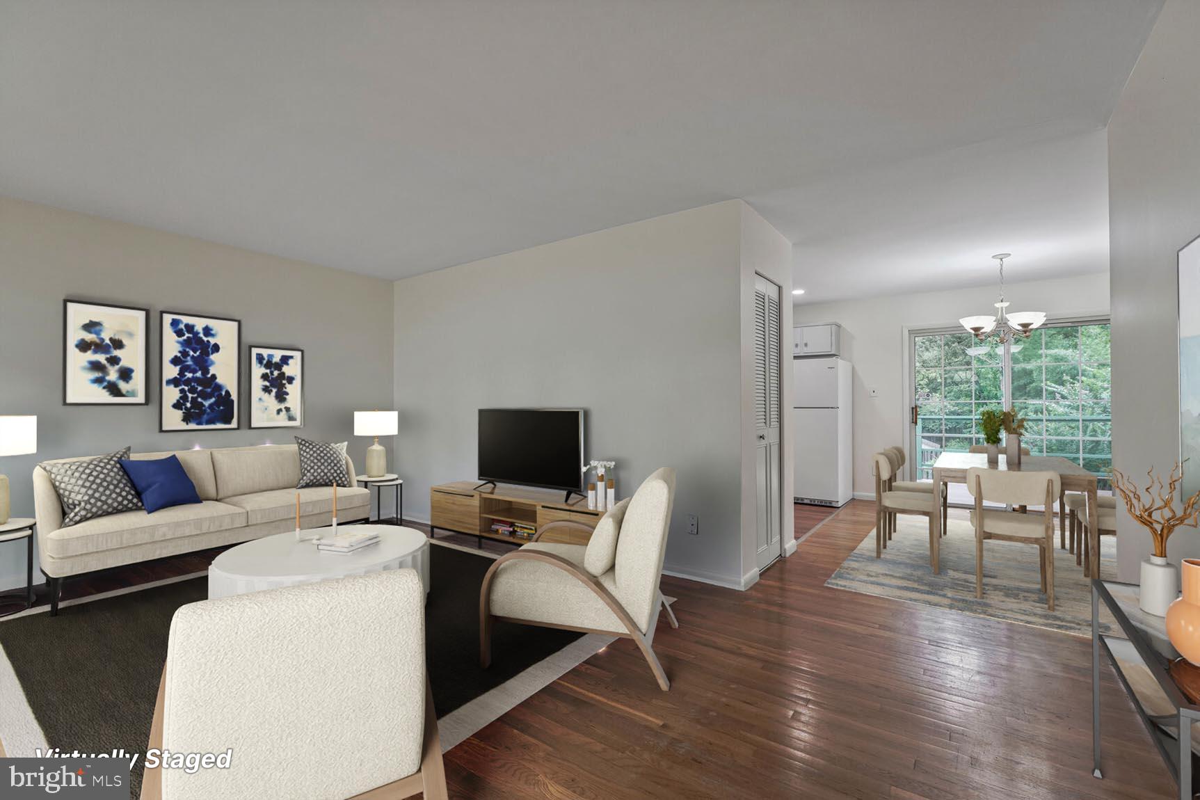 6121 SQUIRE LANE