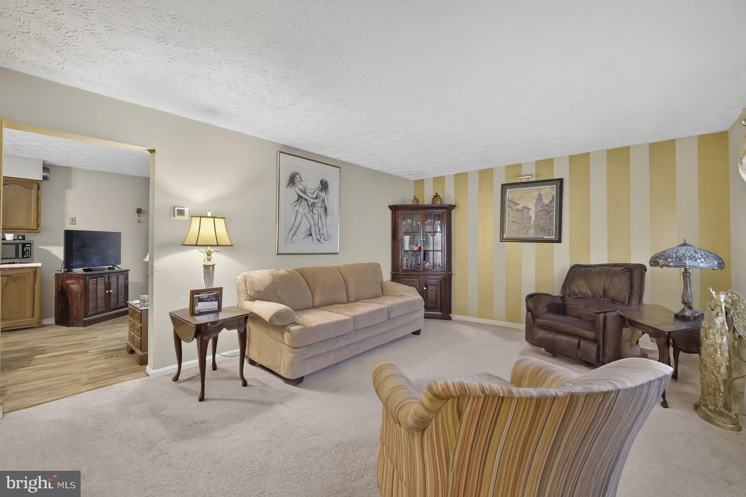 707 JESSIE COURT
