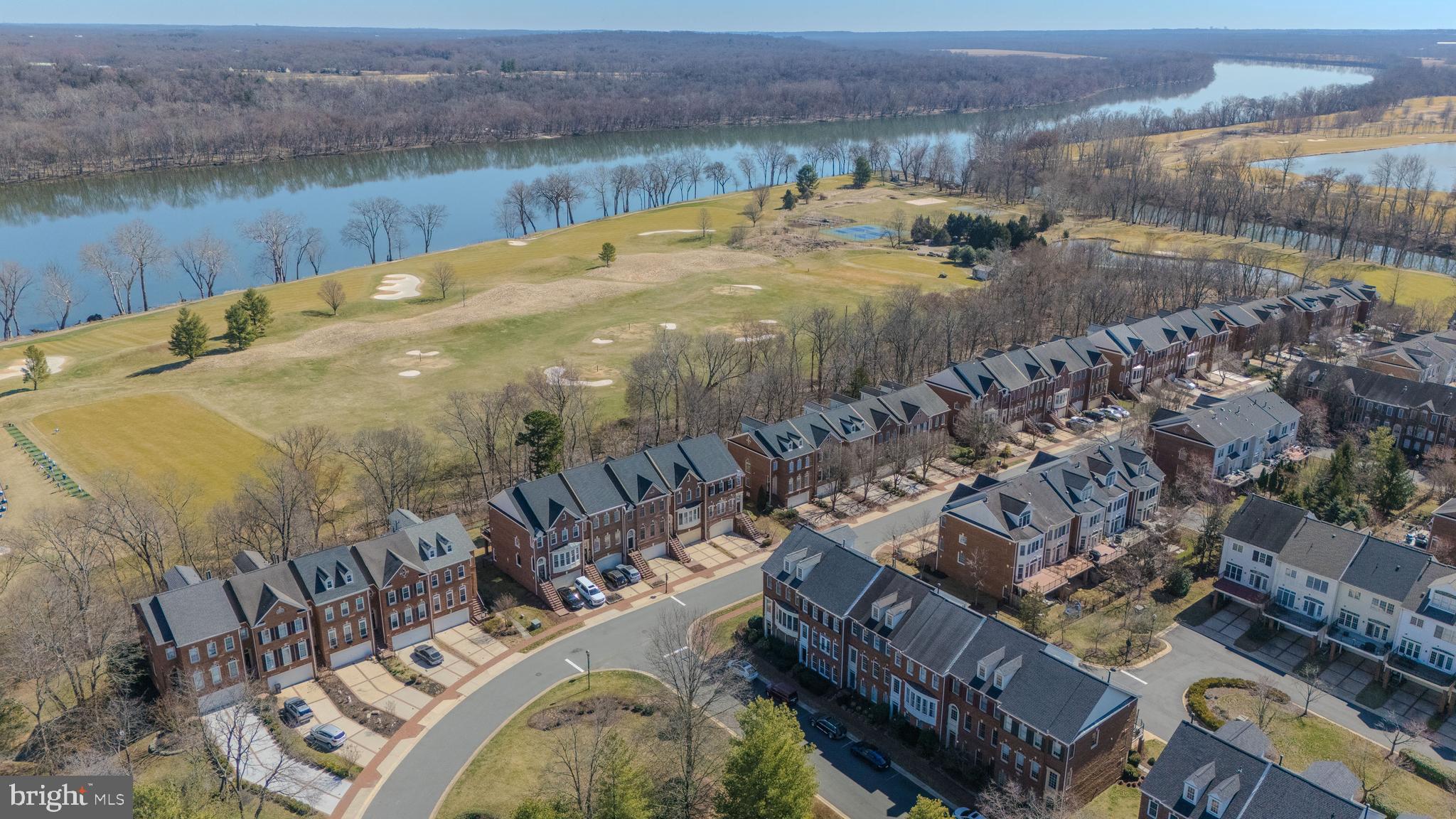 RIVER CREEK - Residential