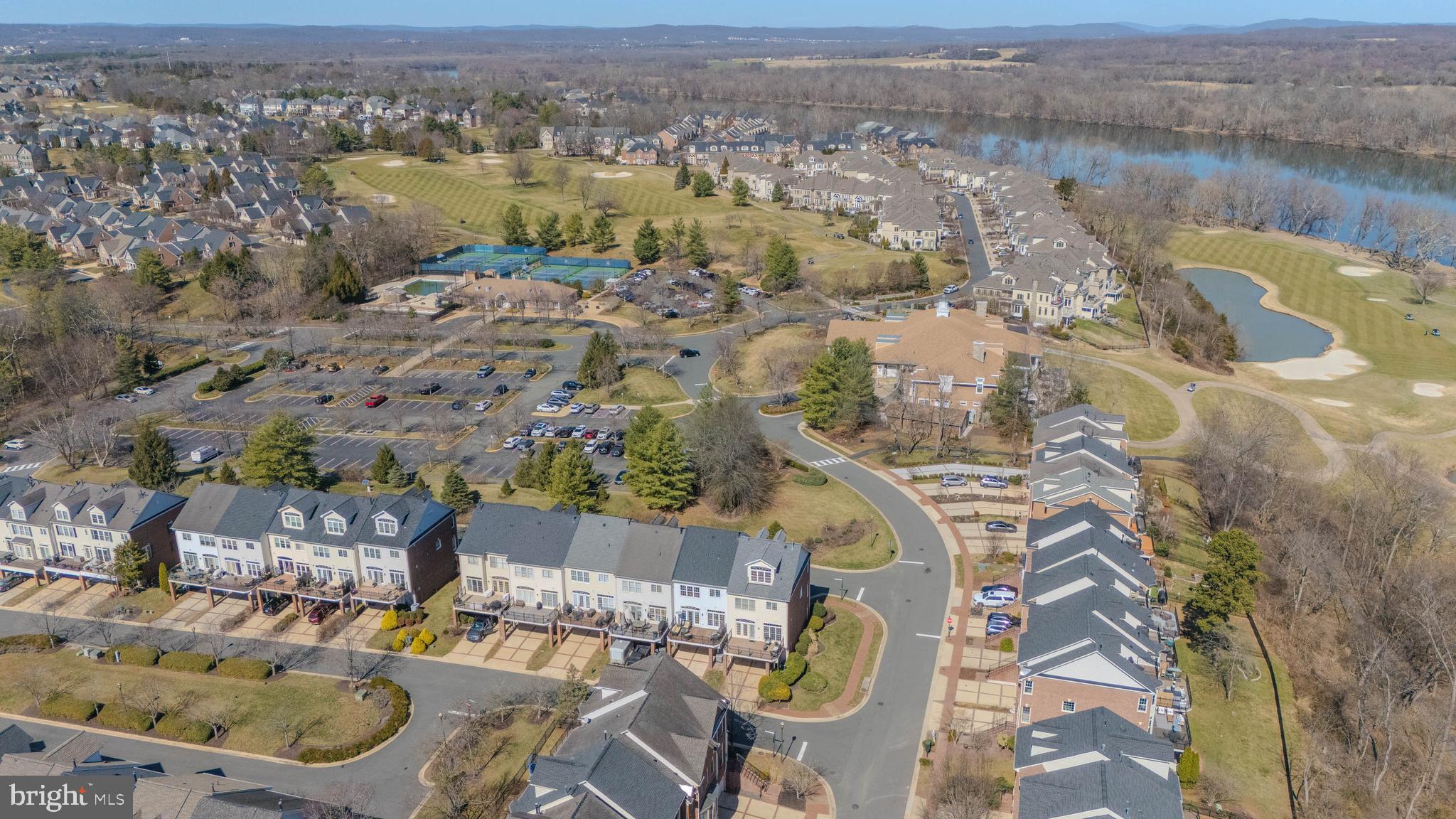 RIVER CREEK - Residential