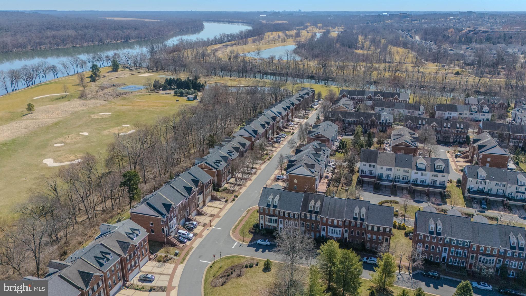 RIVER CREEK - Residential