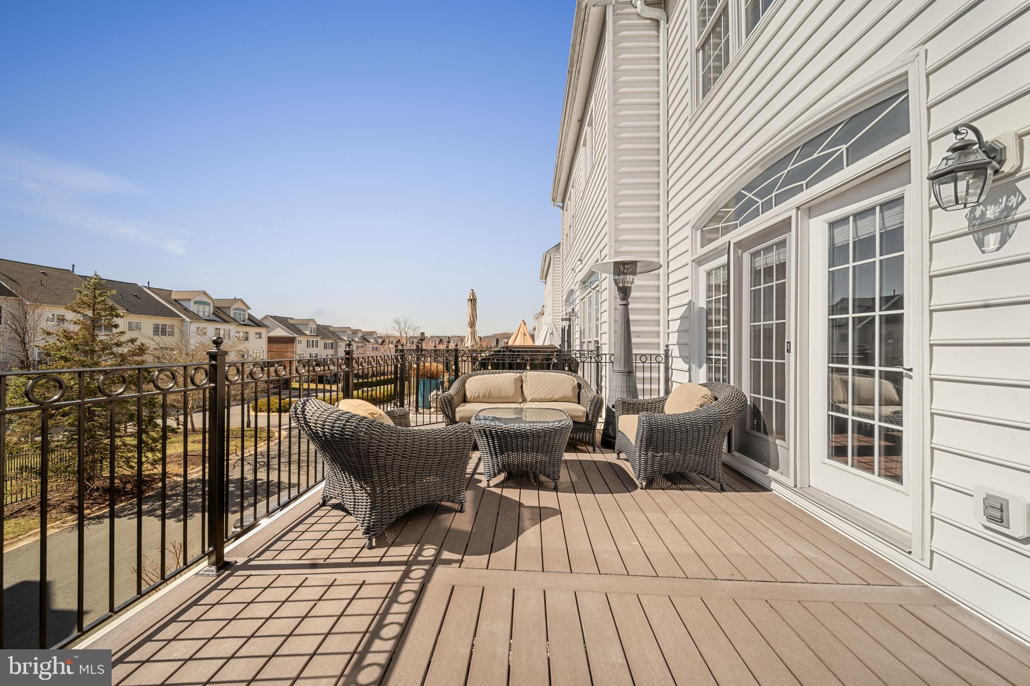 RIVER CREEK - Residential