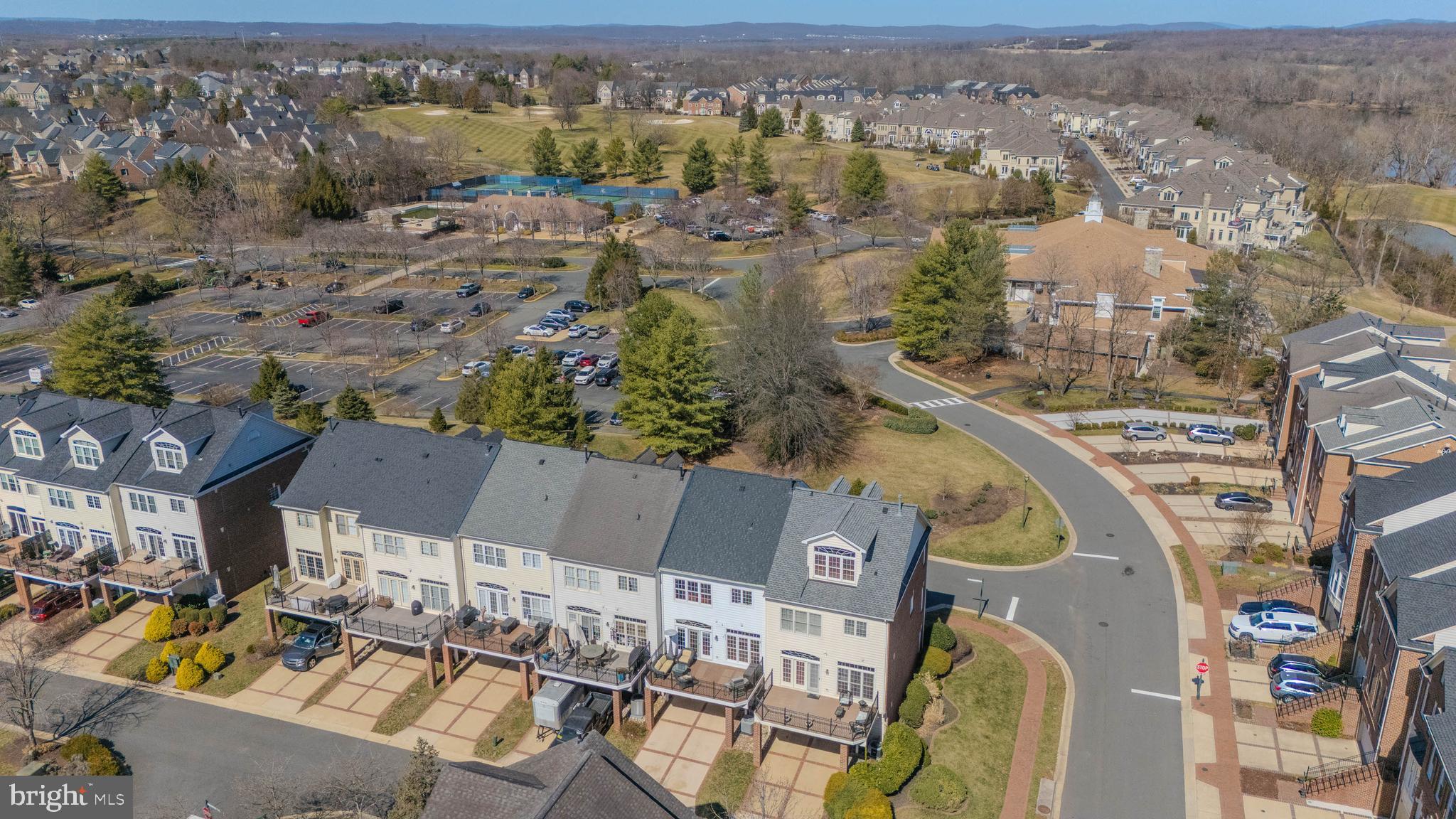 RIVER CREEK - Residential