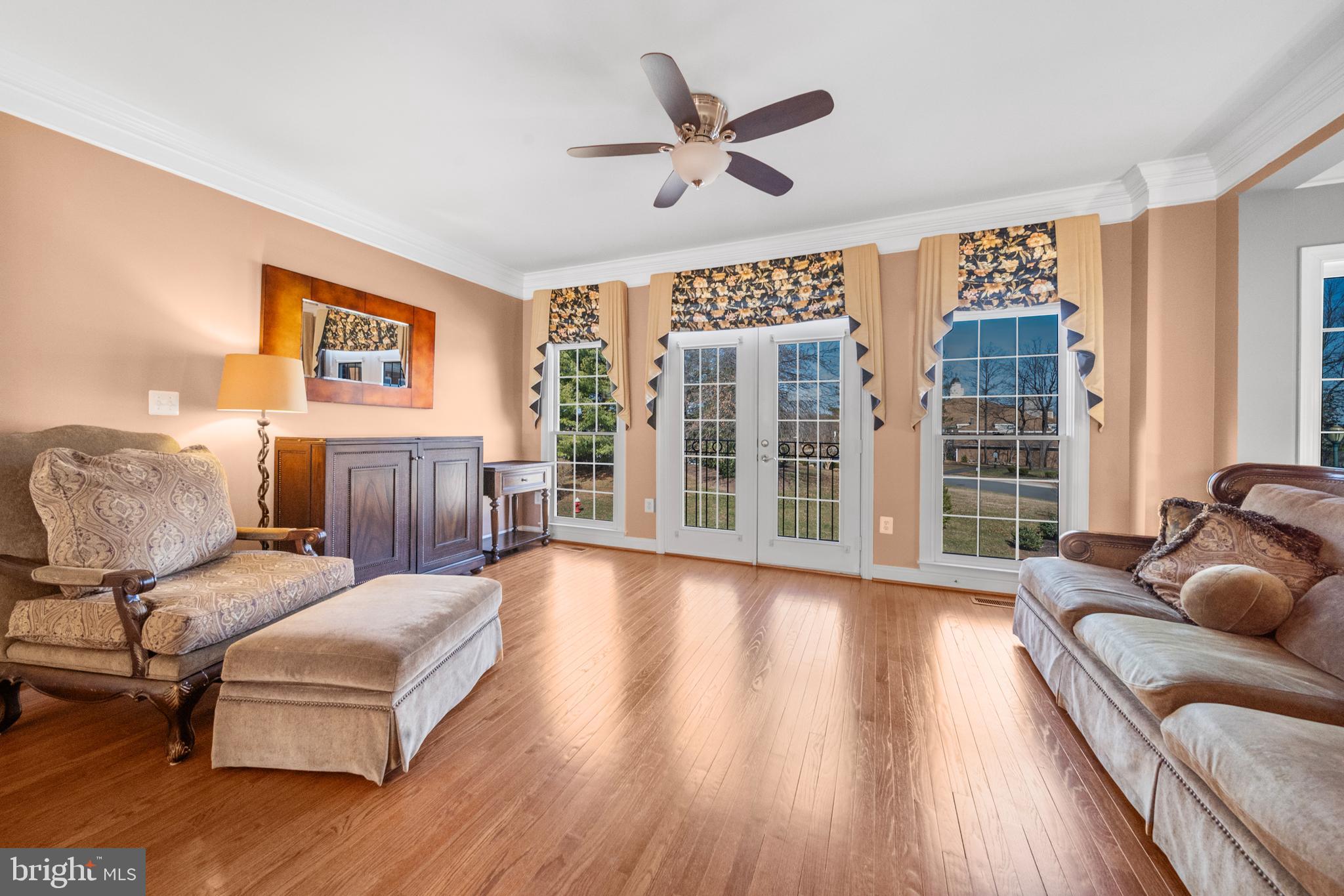 RIVER CREEK - Residential