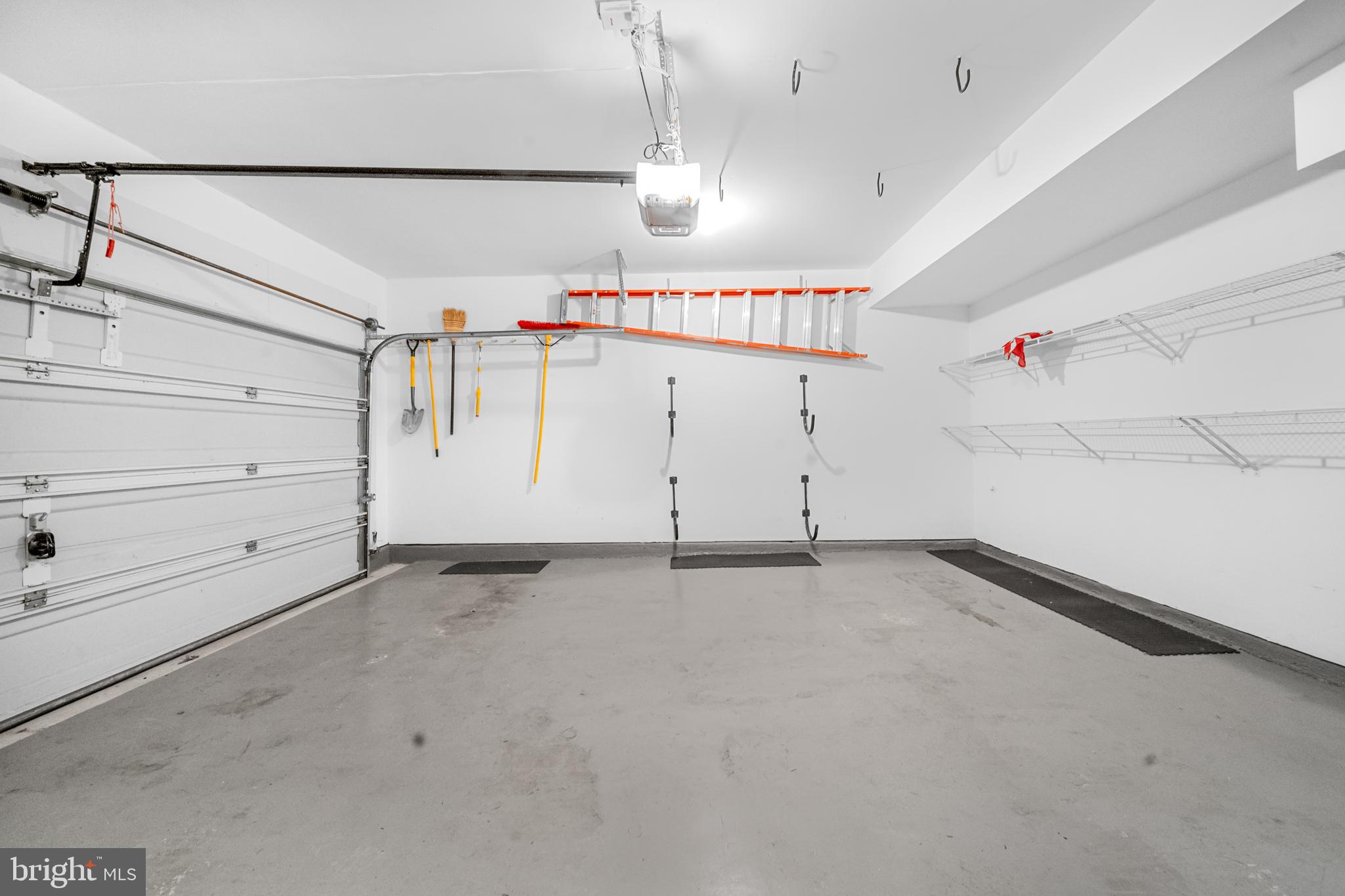 RIVER CREEK - Residential