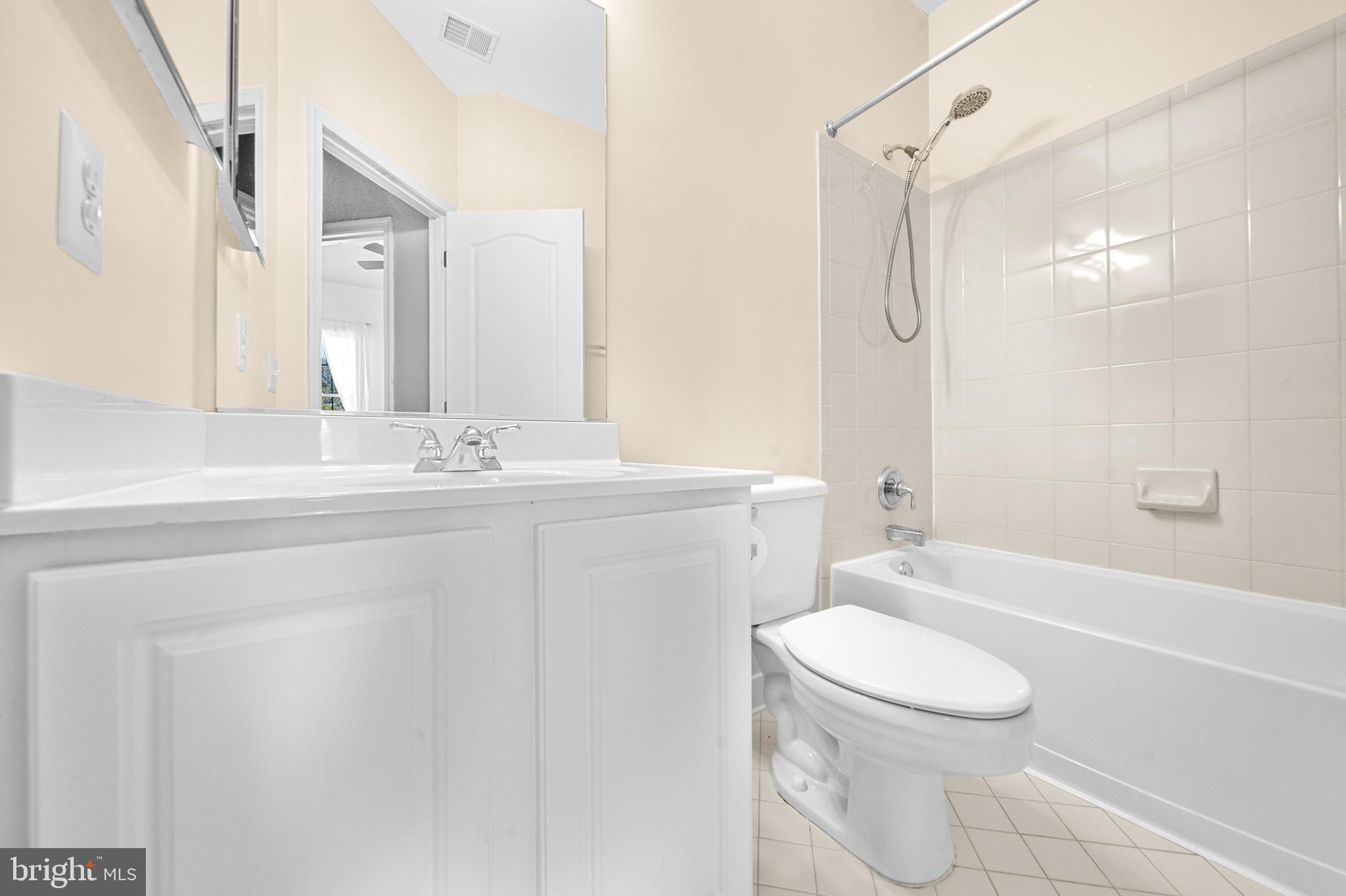 RIVER CREEK - Residential