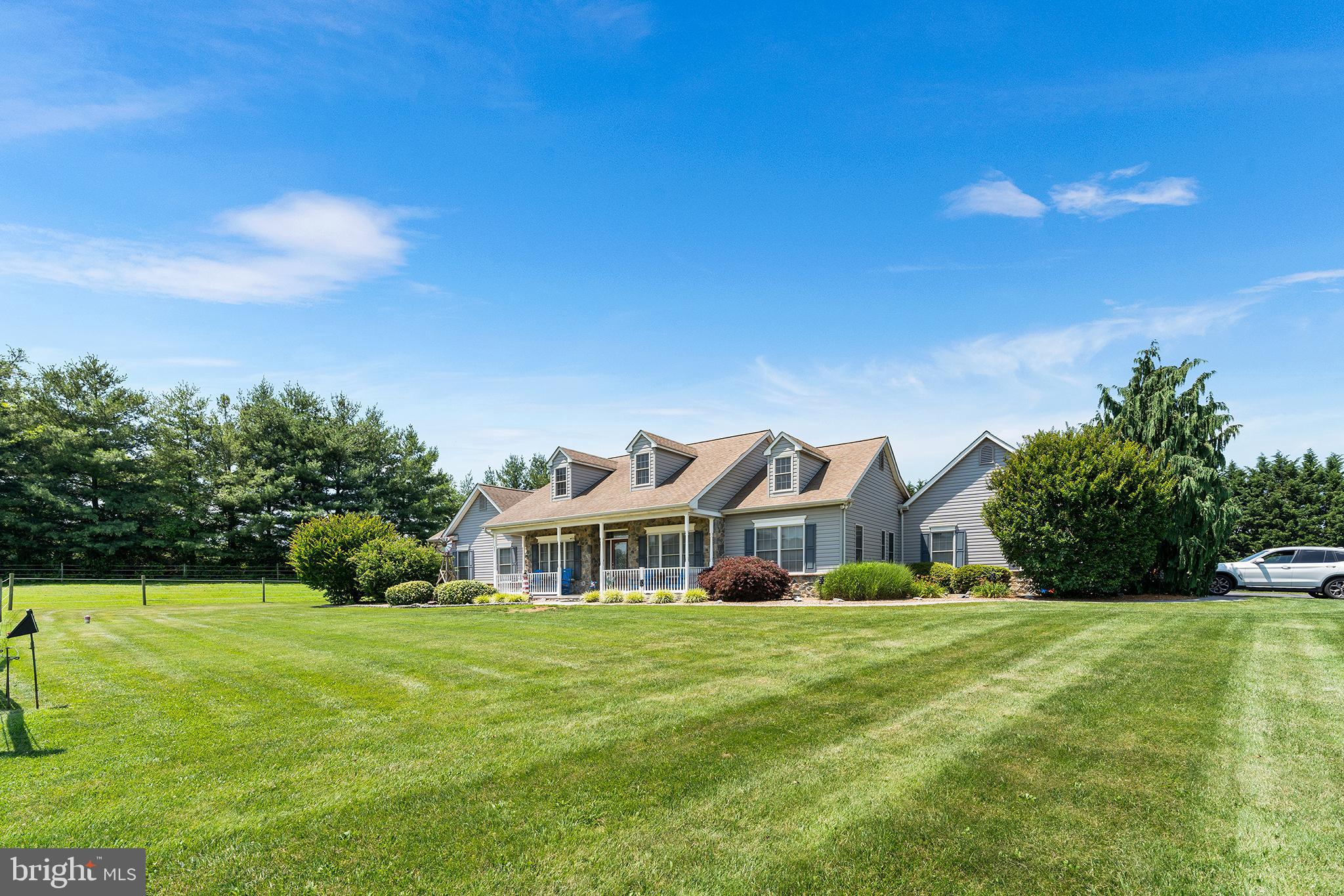 83 ROLLING GREEN LANE