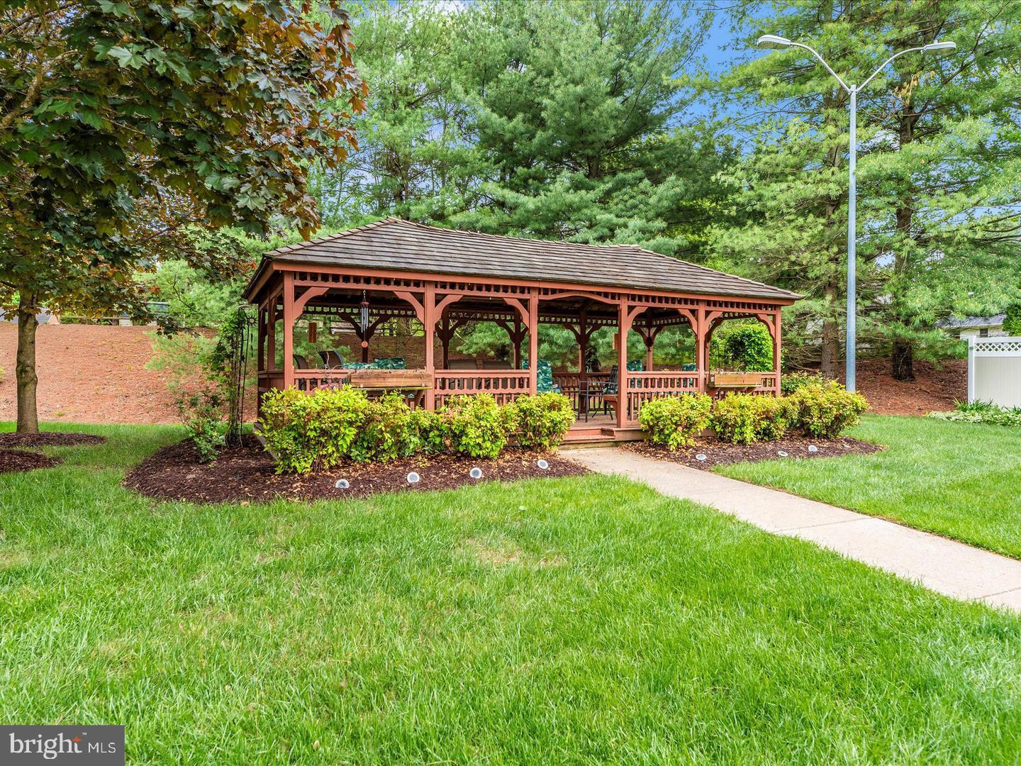 WINIFRED MANOR - Residential