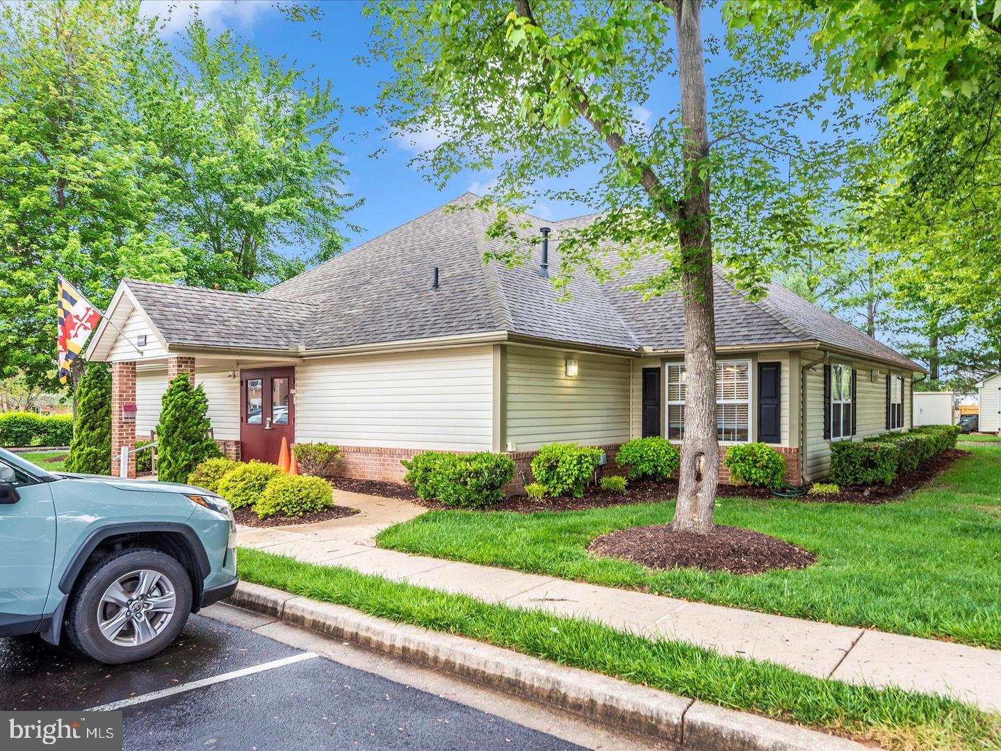 WINIFRED MANOR - Residential